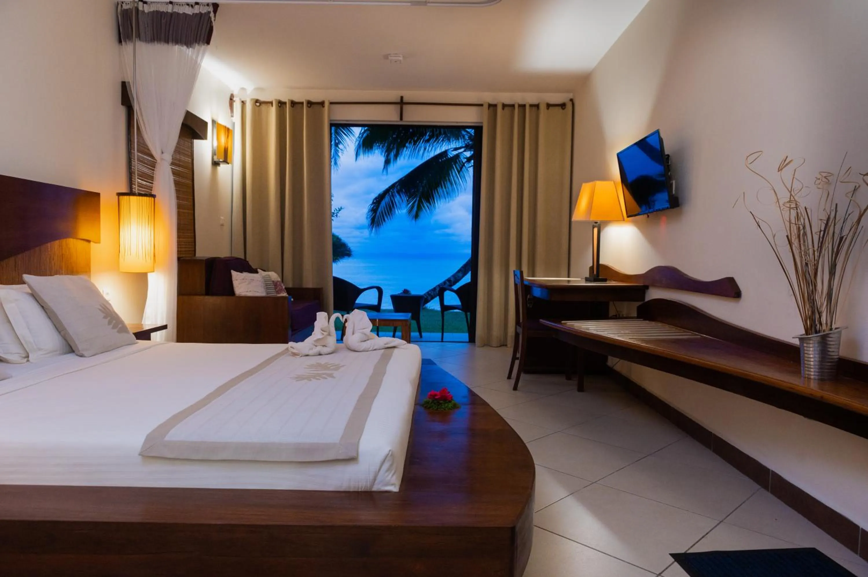 TV and multimedia, Bed in Mantis Soanambo Hotel And Spa