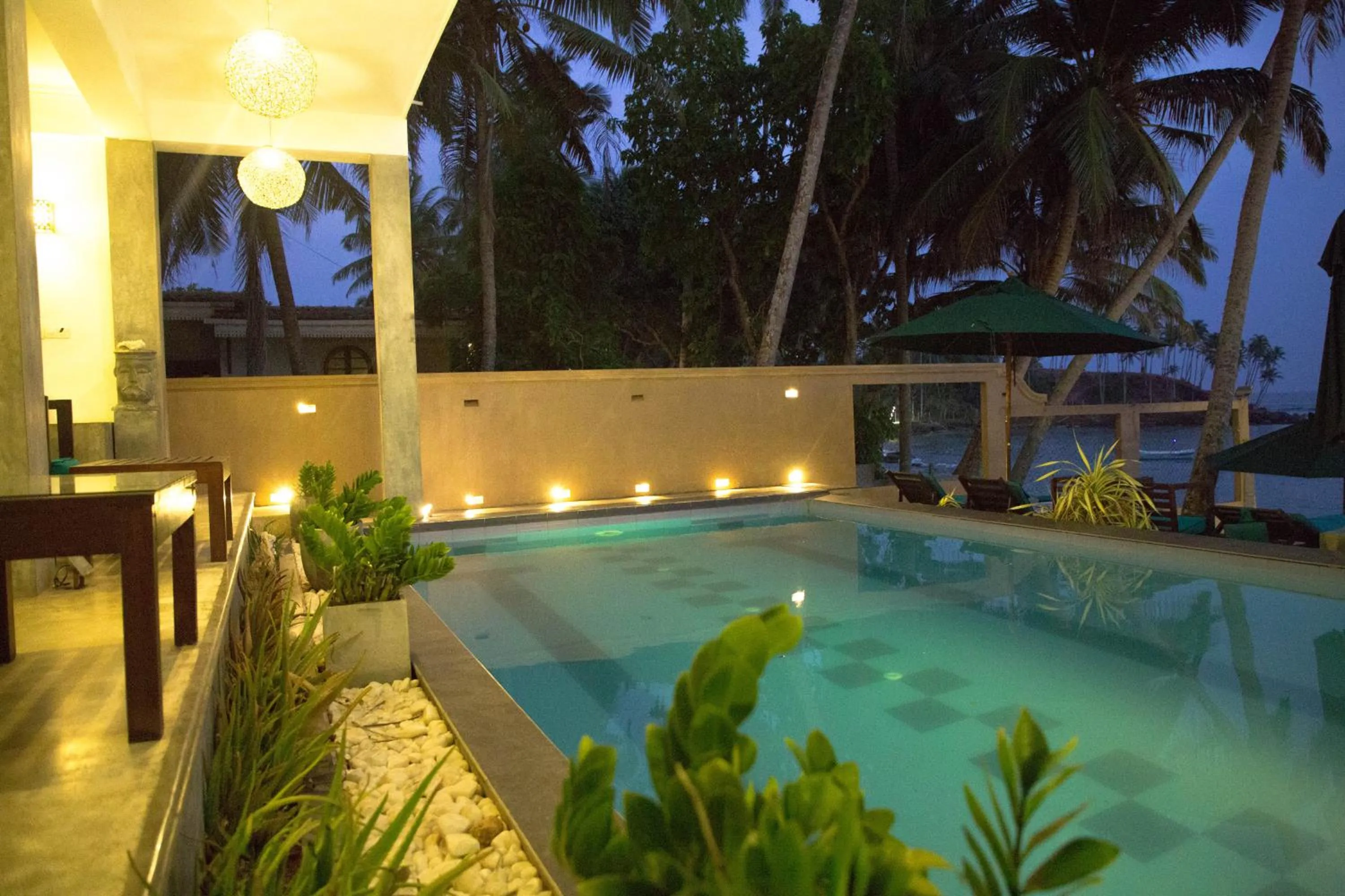 Restaurant/places to eat in Sea World Boutique Hotel