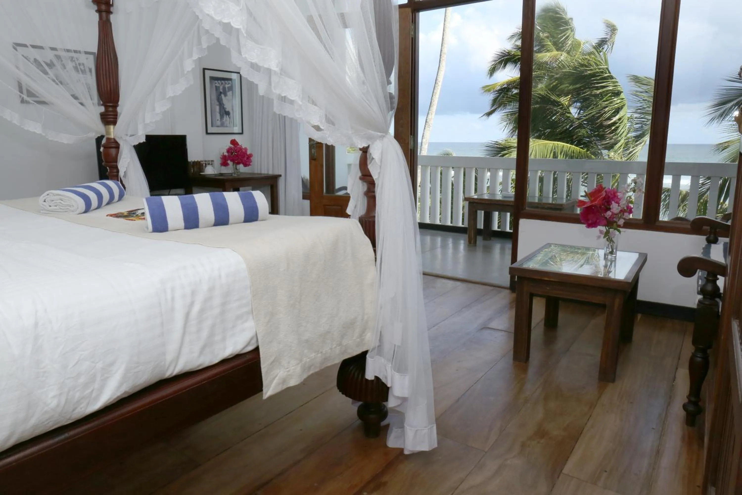 Spring, Bed in Sea World Boutique Hotel
