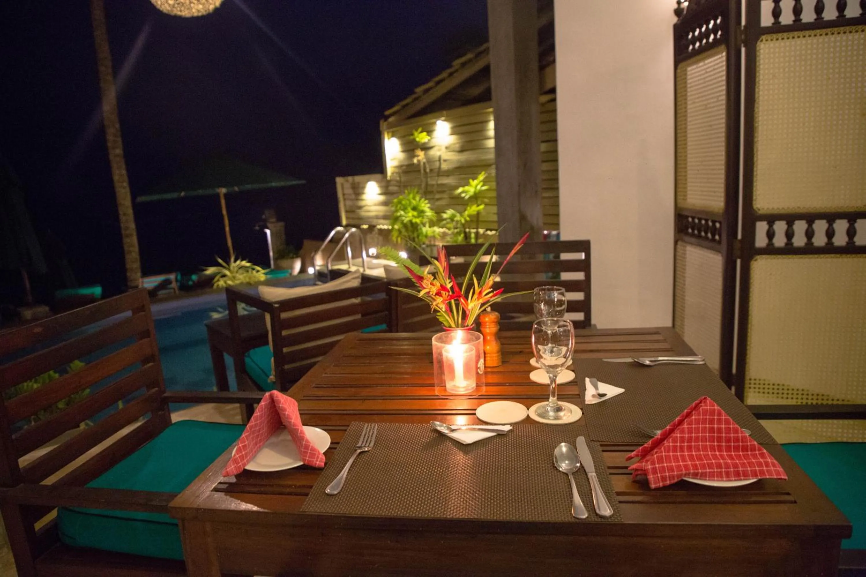 Restaurant/places to eat in Sea World Boutique Hotel