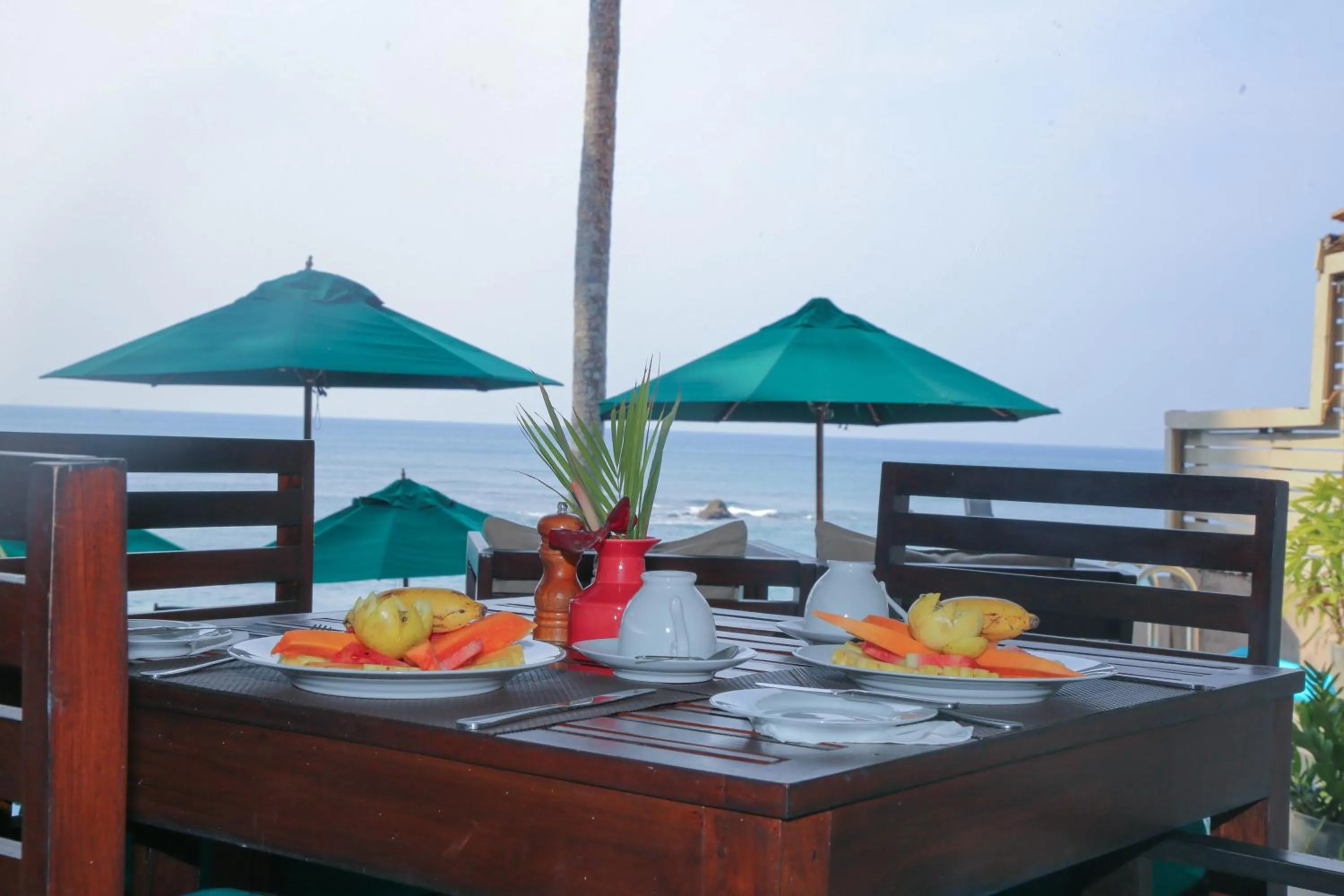 Restaurant/places to eat in Sea World Boutique Hotel