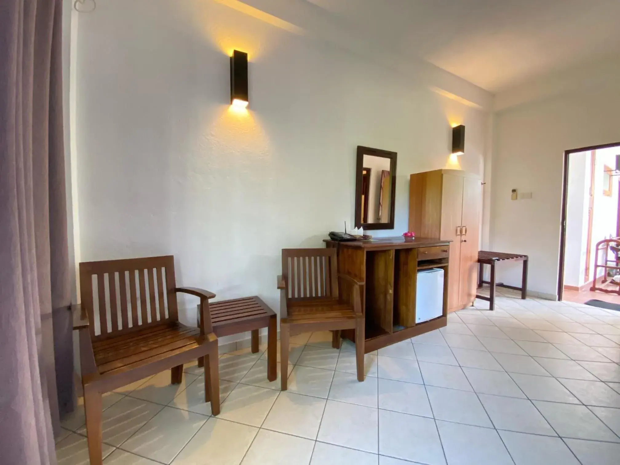 Deluxe Twin Room in Unawatuna Nor Lanka Hotel Deluxe Twin Room in Unawatuna Nor Lanka Hotel