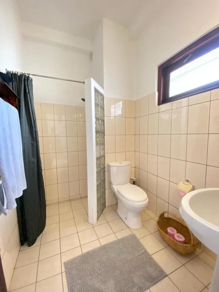 Bathroom in Unawatuna Nor Lanka Hotel