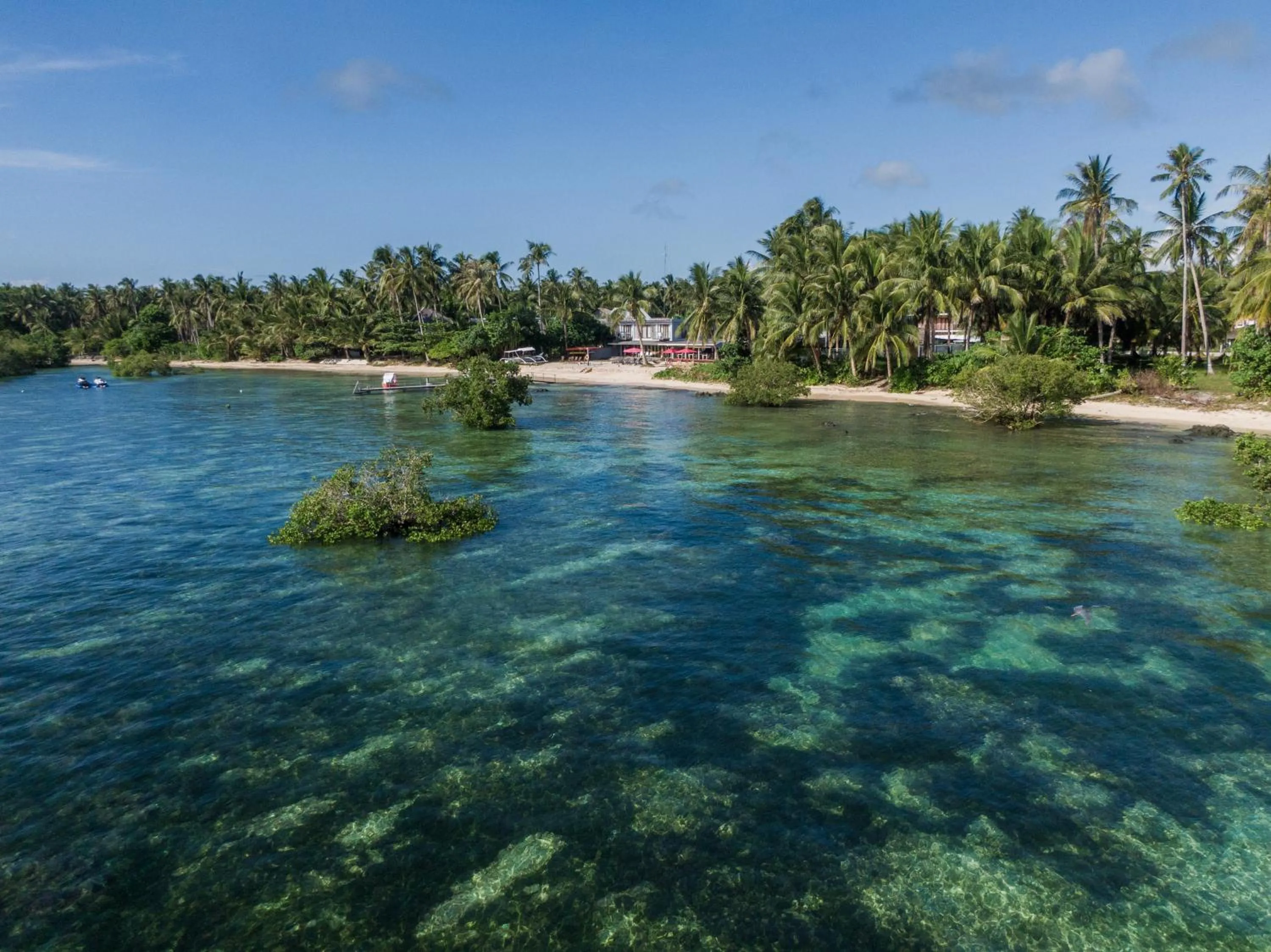 Beach in Reef Beach Resort