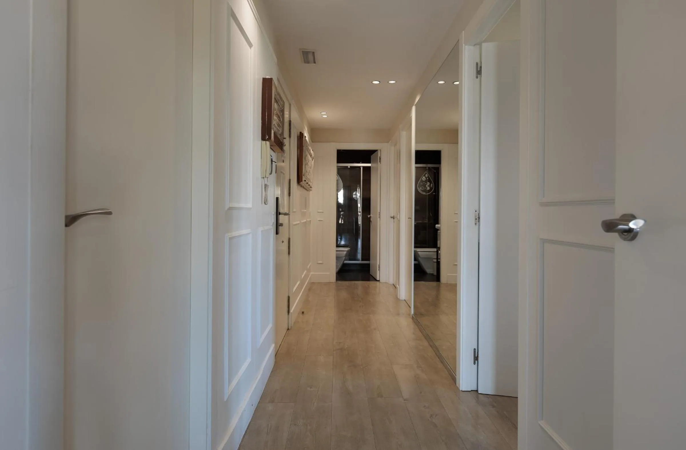 Enjoybcn Miro Apartments