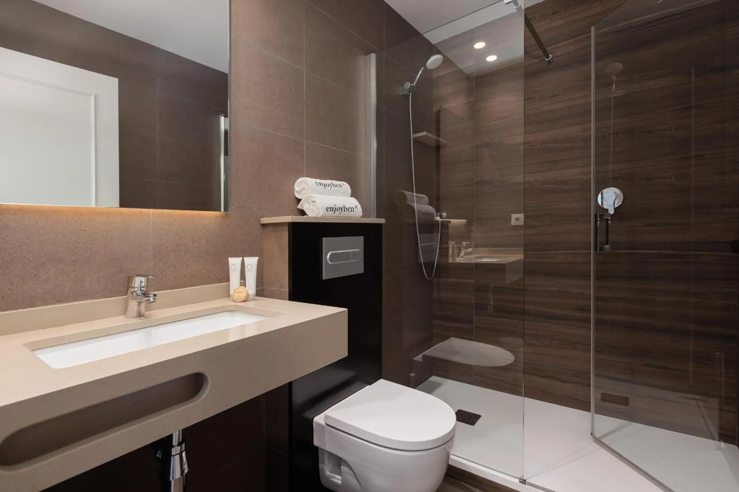 Enjoybcn Miro Apartments