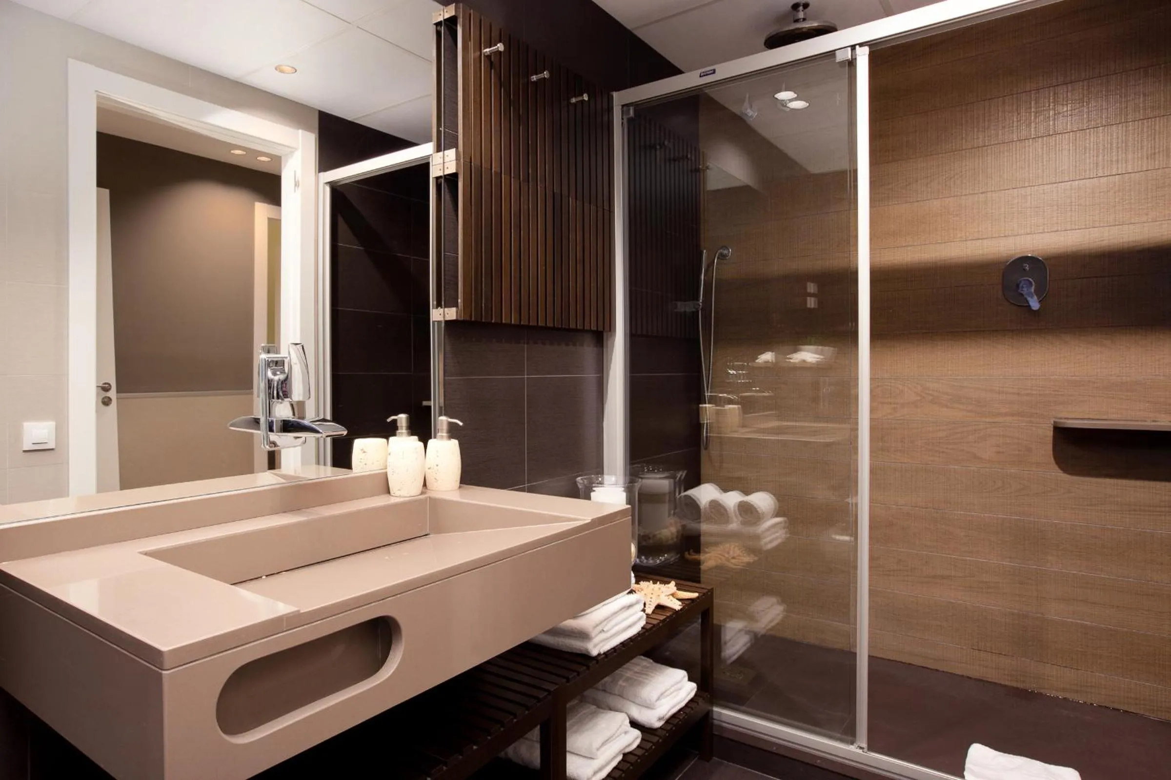 Deluxe Apartment in Enjoybcn Miro Apartments