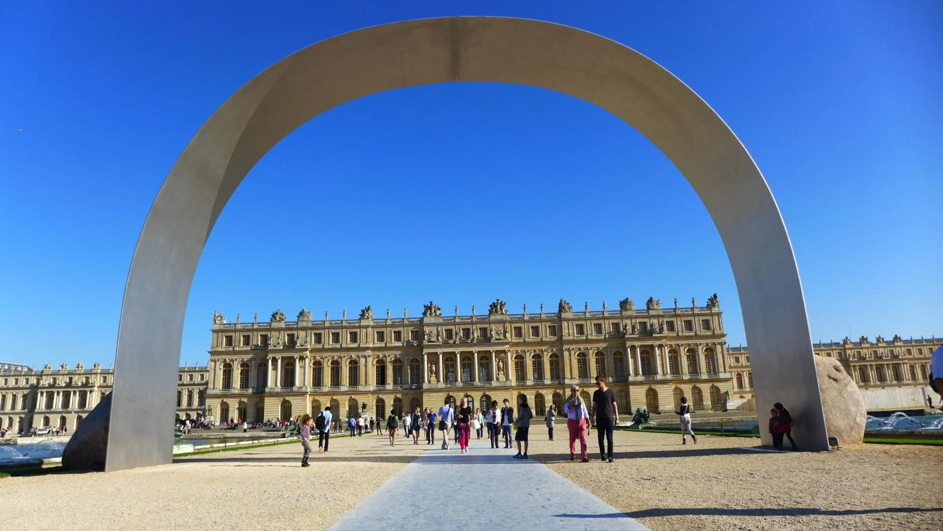 Area and facilities in Les Versaillaises