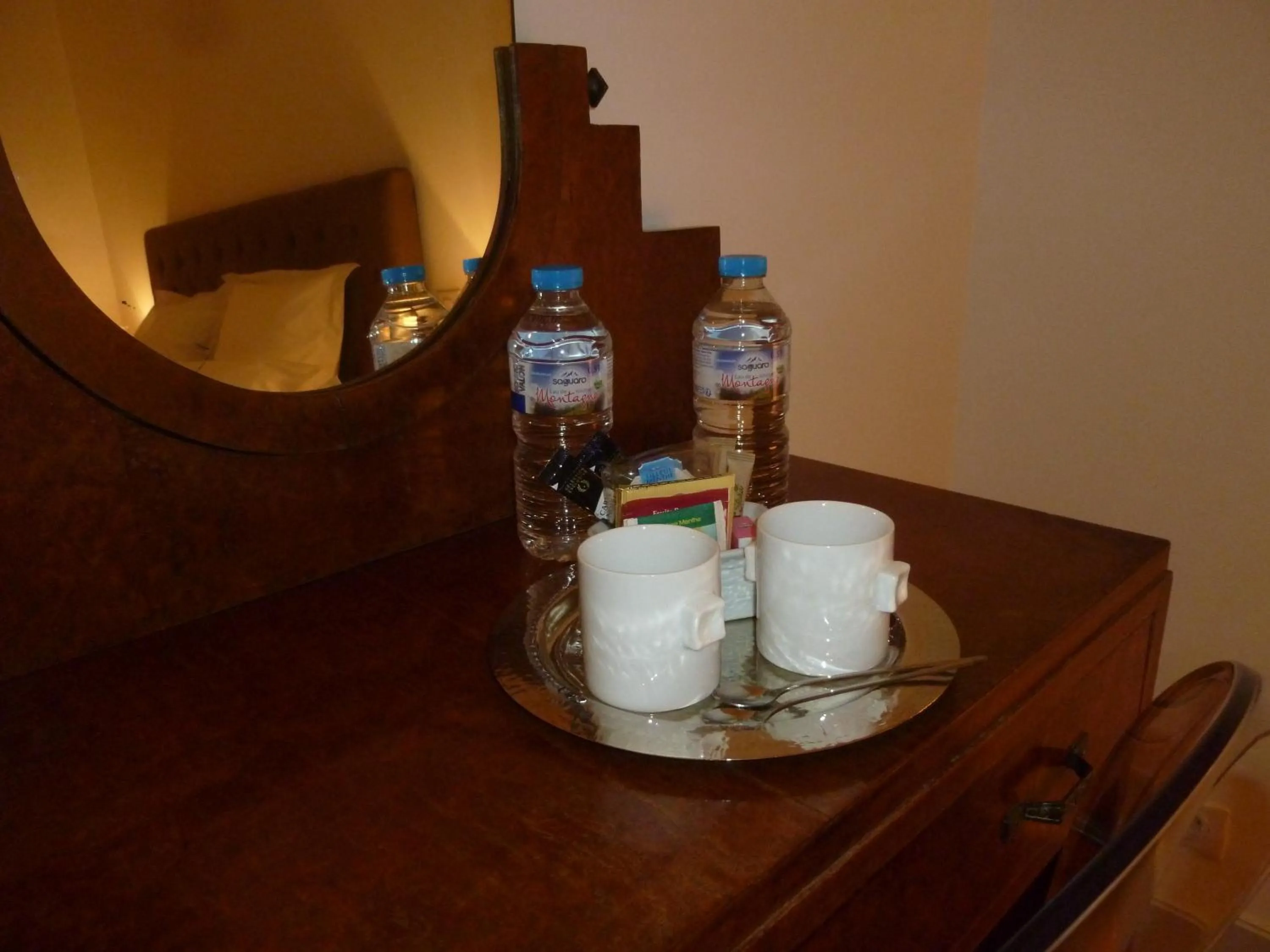 Coffee/tea facilities in Les Versaillaises
