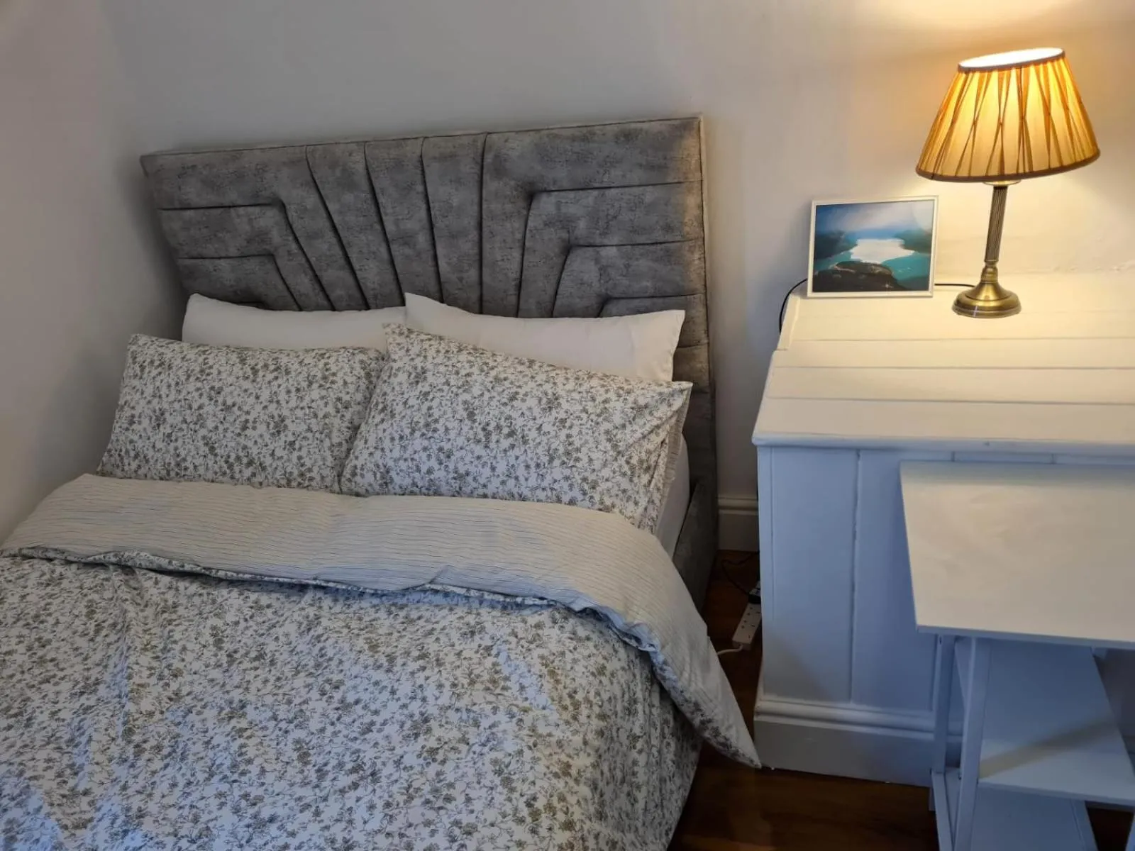 Double Room with Private Bathroom in Scotland Street, Newton Heath