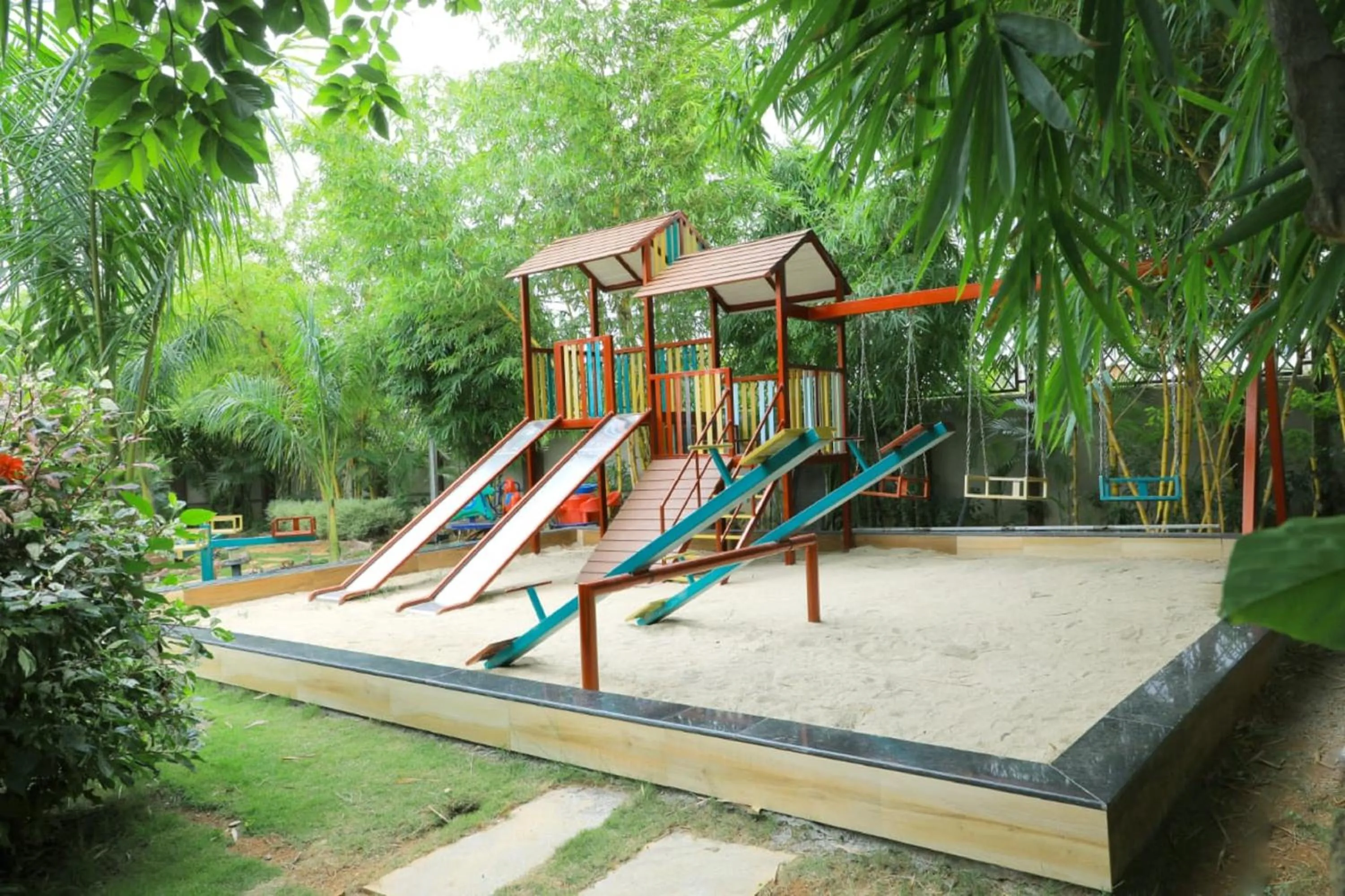 Children play ground in Jal Mahal Resort and Spa