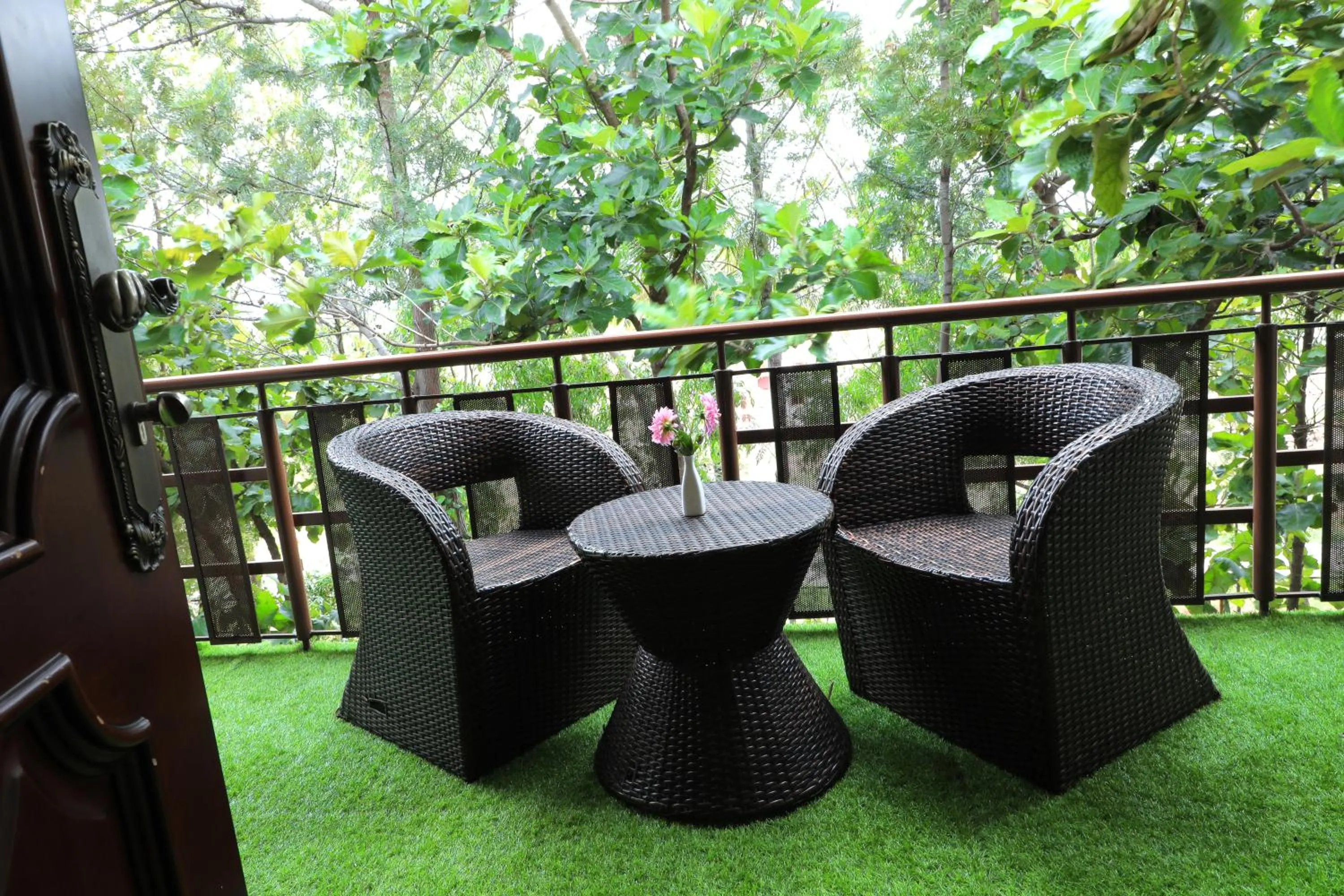 Garden view in Jal Mahal Resort and Spa