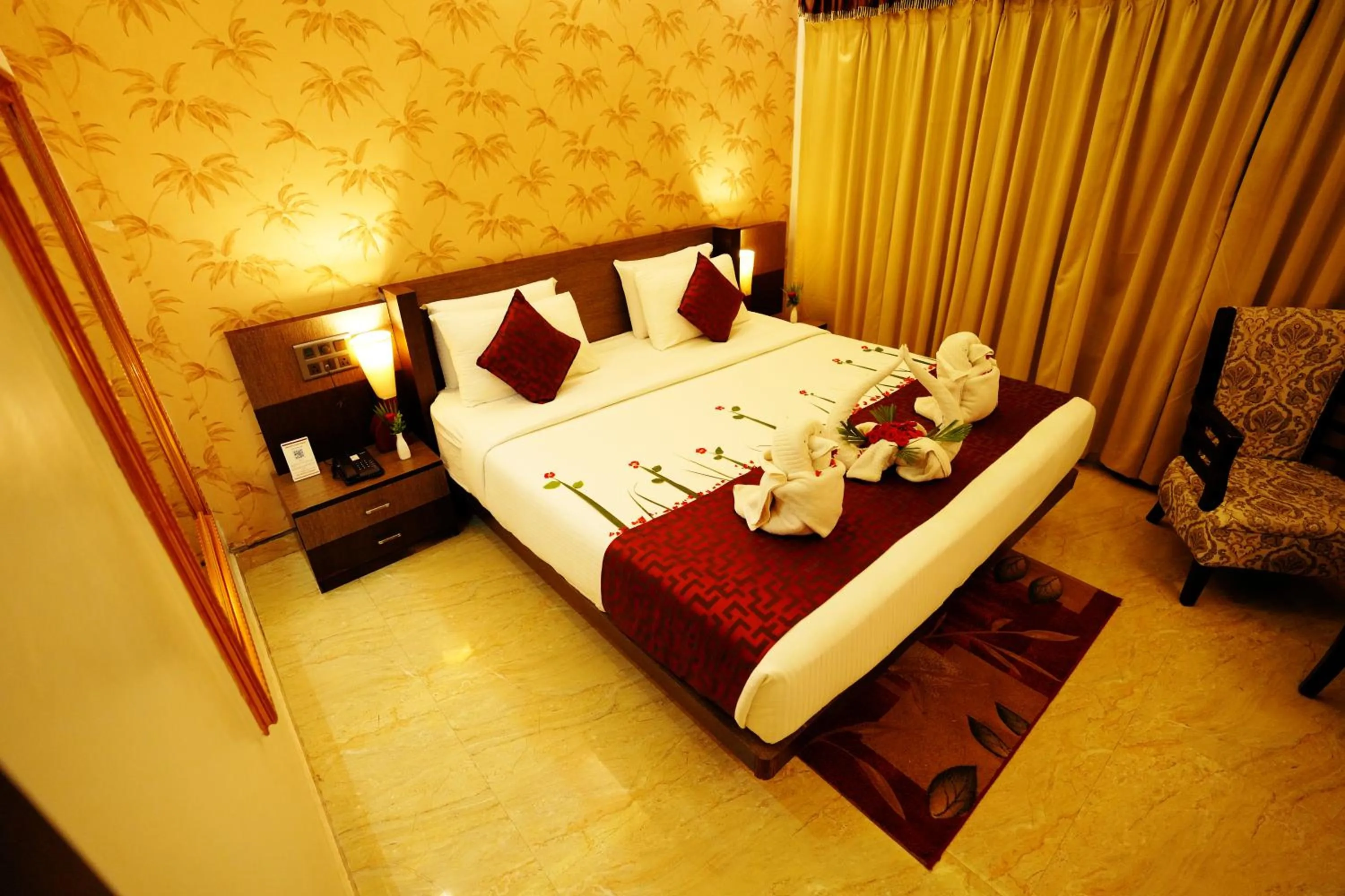 Bed in Jal Mahal Resort and Spa
