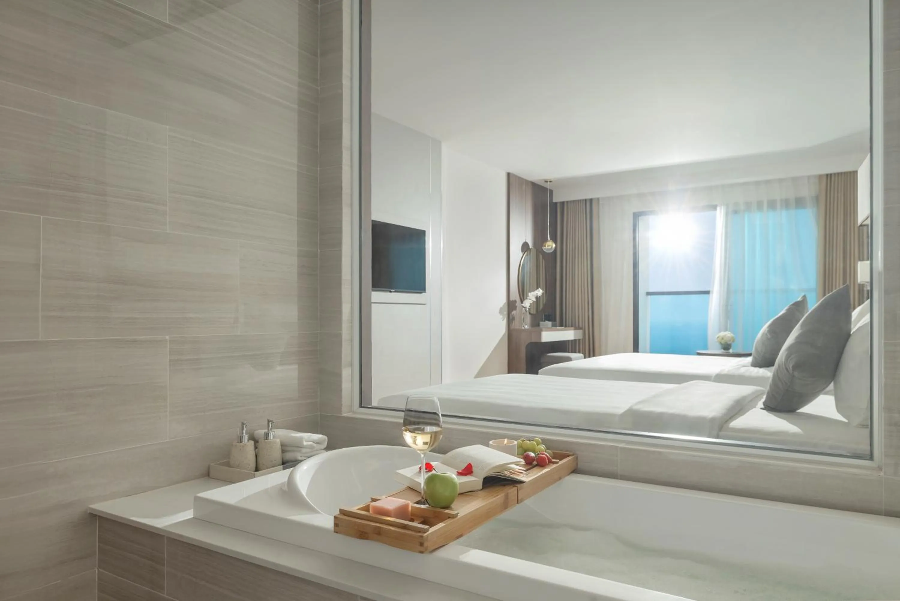 Bathroom, Bed in PANAMA Nha Trang Hotel