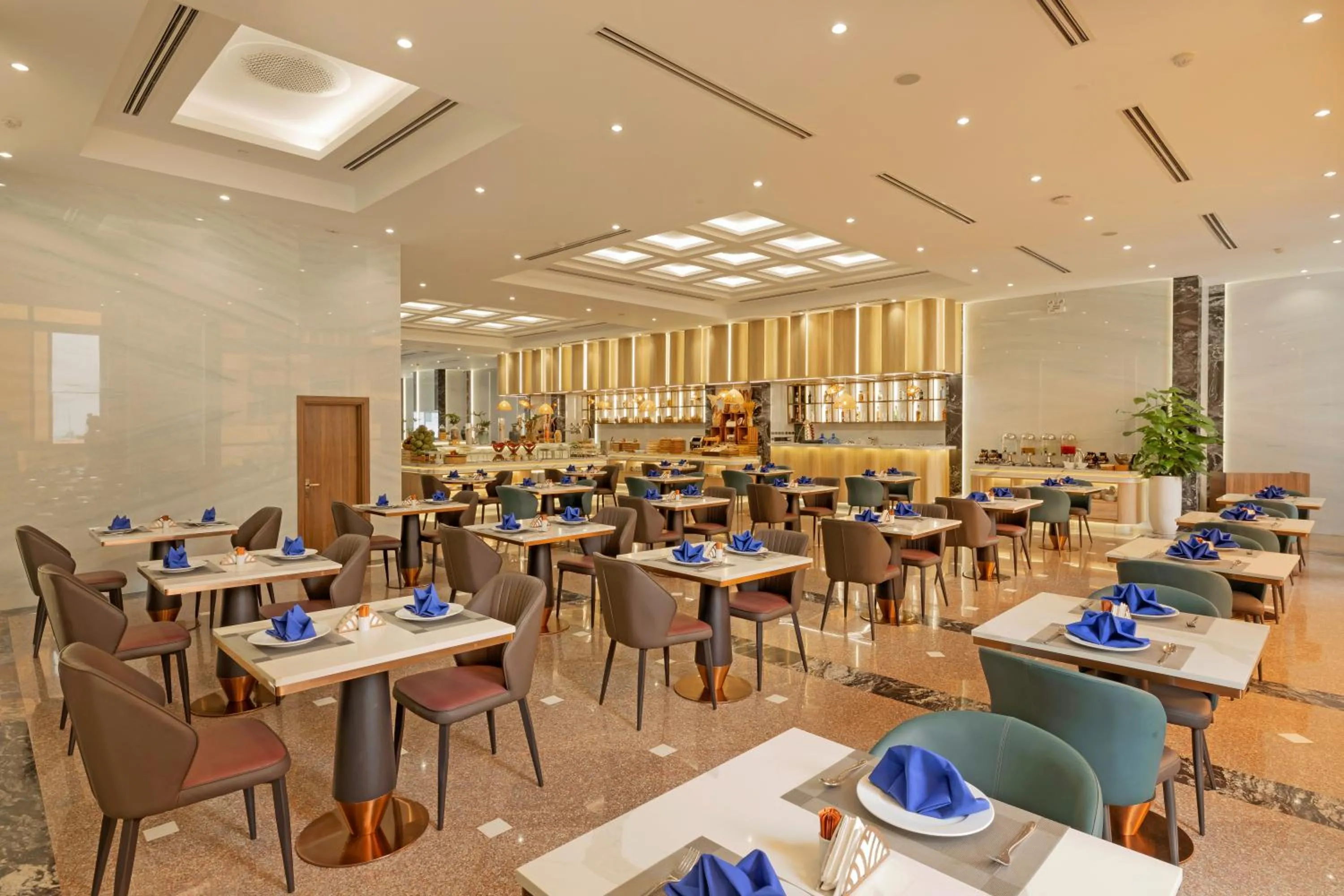 Restaurant/places to eat in PANAMA Nha Trang Hotel