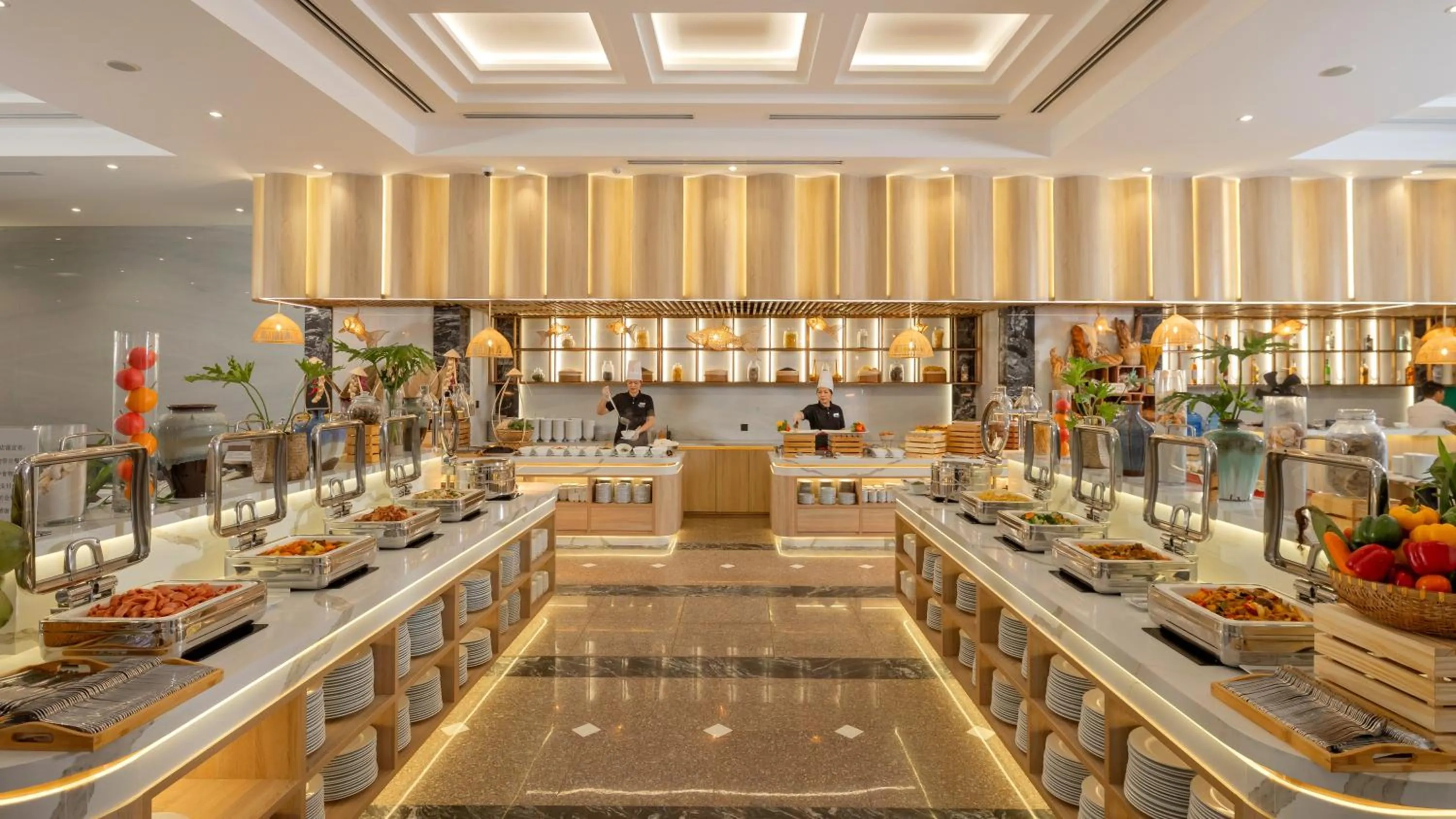 Restaurant/places to eat in PANAMA Nha Trang Hotel