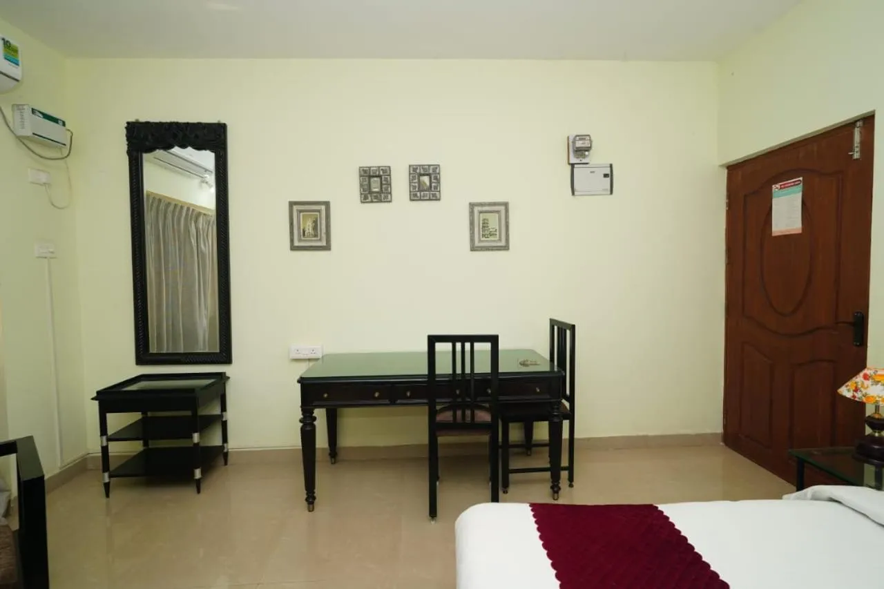 Bed in Four Seasons Guesthouse