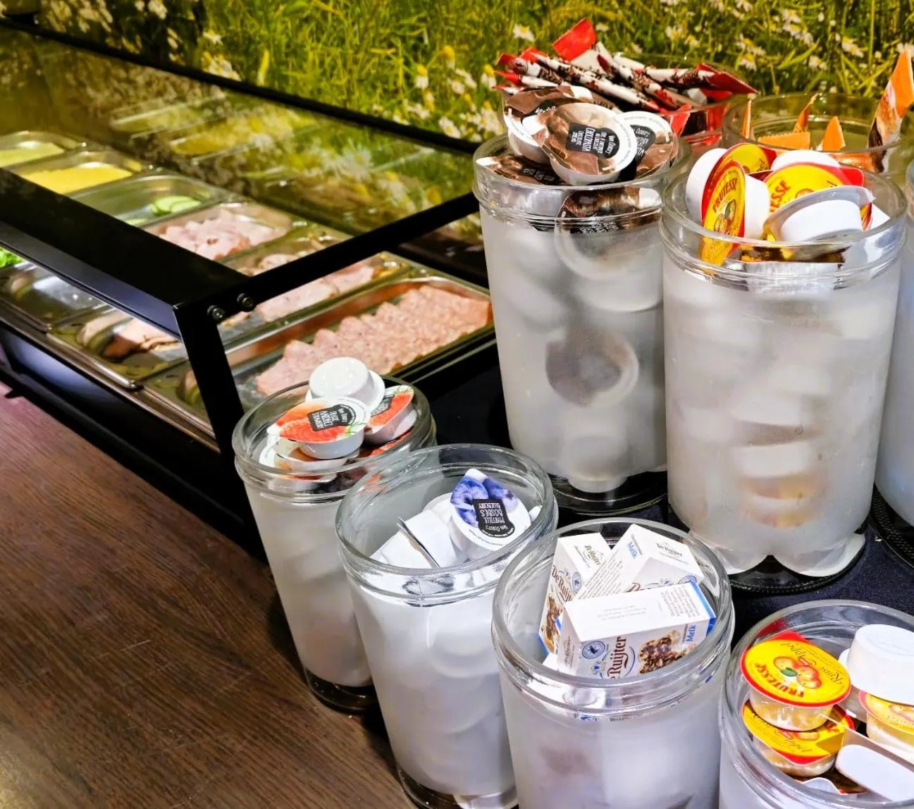 Buffet breakfast in Hotel Frans op den Bult