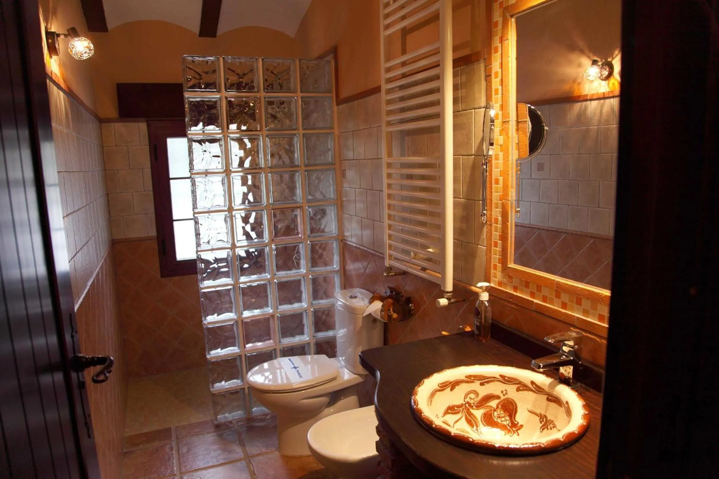 Bathroom in Hotel Rural Valle del Turrilla - Cazorlatur