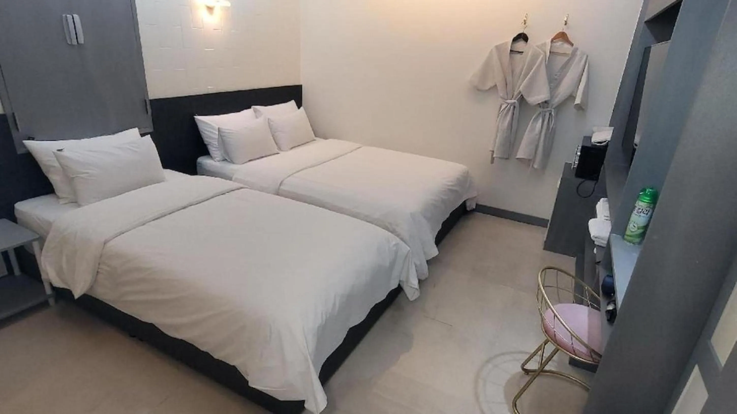 Bedroom, Bed in Shinchon Y Hotel