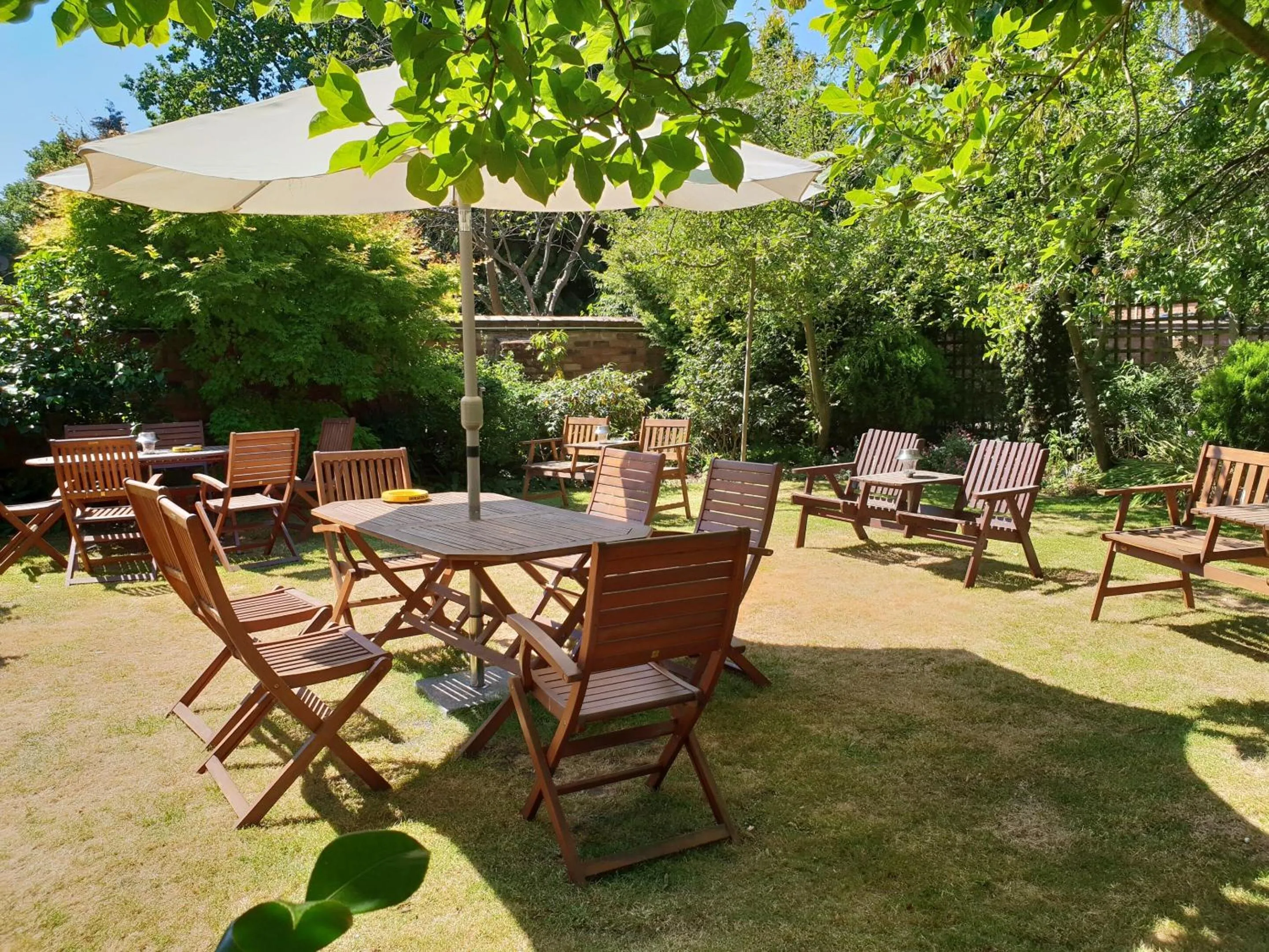 Garden in Victoria Park Lodge