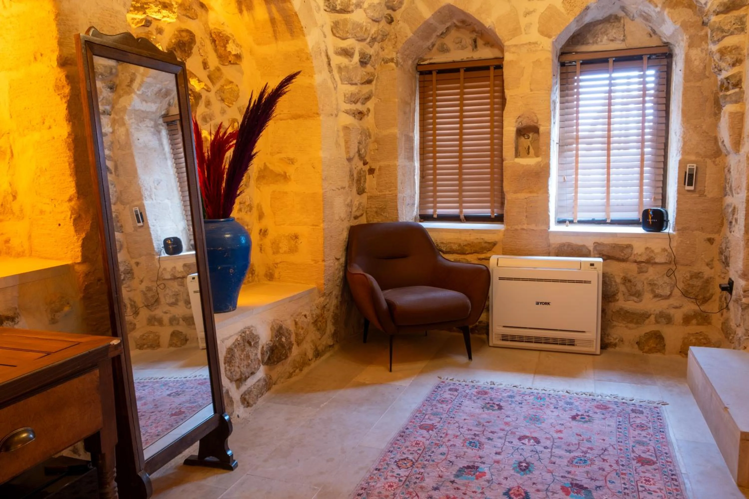 Photo of the whole room, Bed in Marvel Hotel Mardin