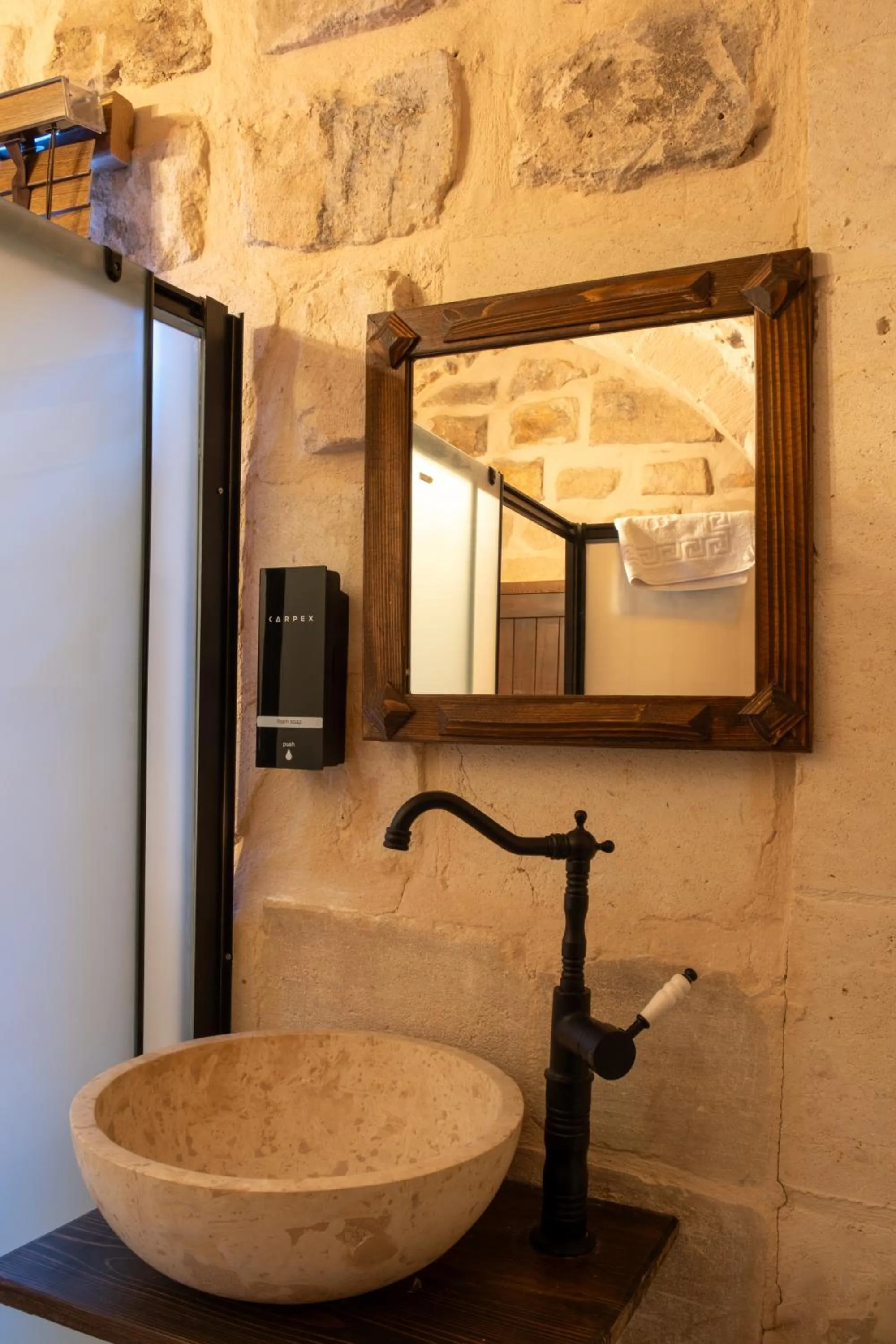 Toilet in Marvel Hotel Mardin