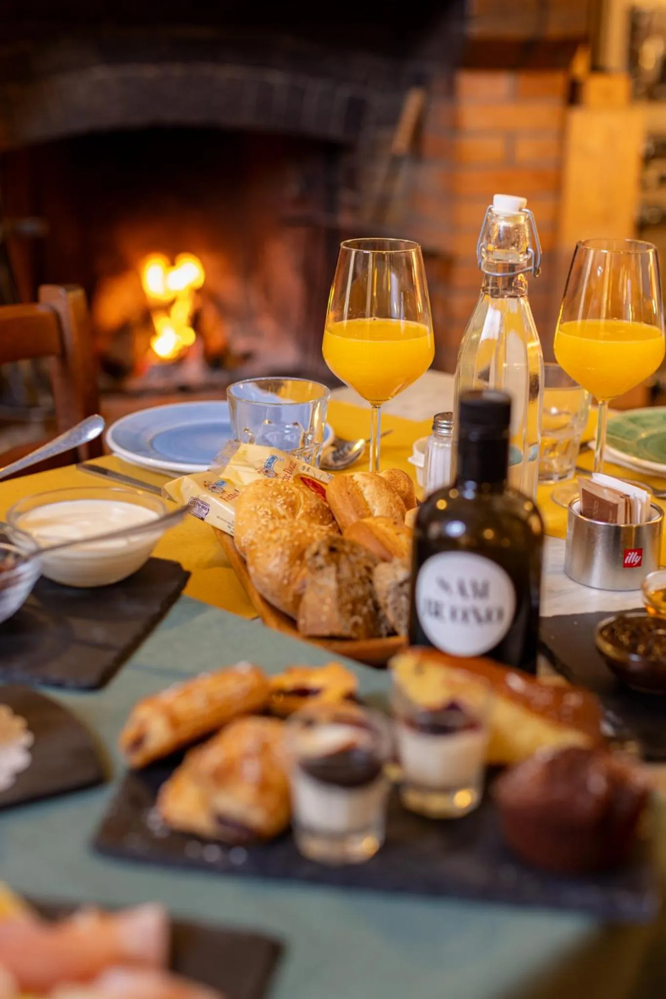 Breakfast in VILLA LIBERTY Boutique Hotel - Borgo Capitano Collection