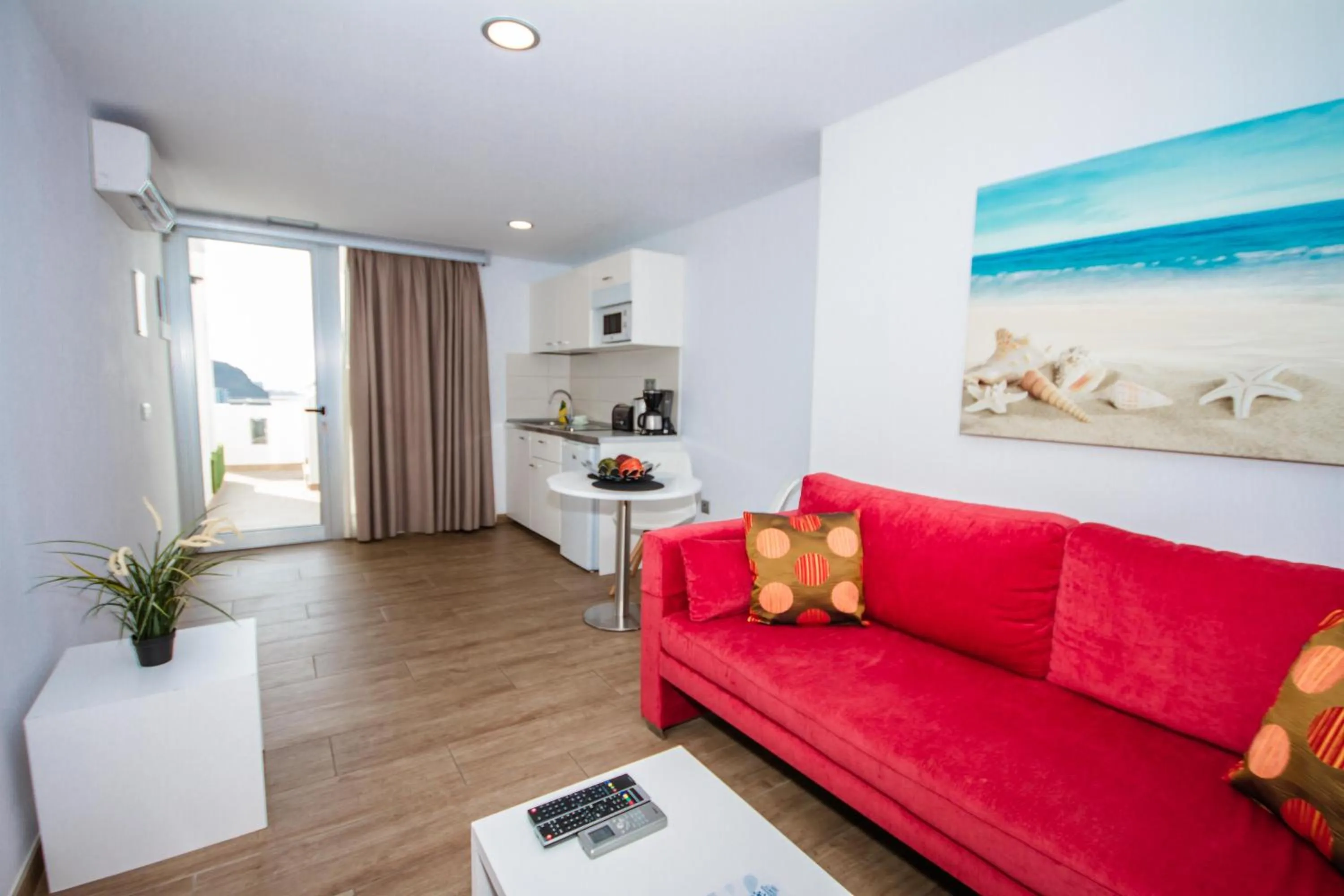 Photo of the whole room in IG Nachosol Premium Apartments by Servatur (Adults Only)
