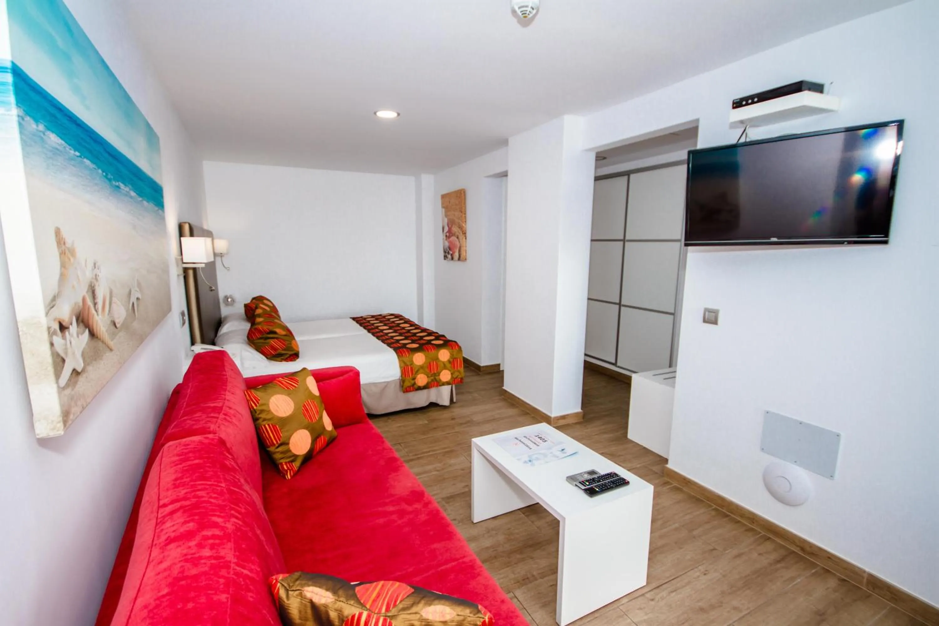 Photo of the whole room in IG Nachosol Premium Apartments by Servatur (Adults Only)