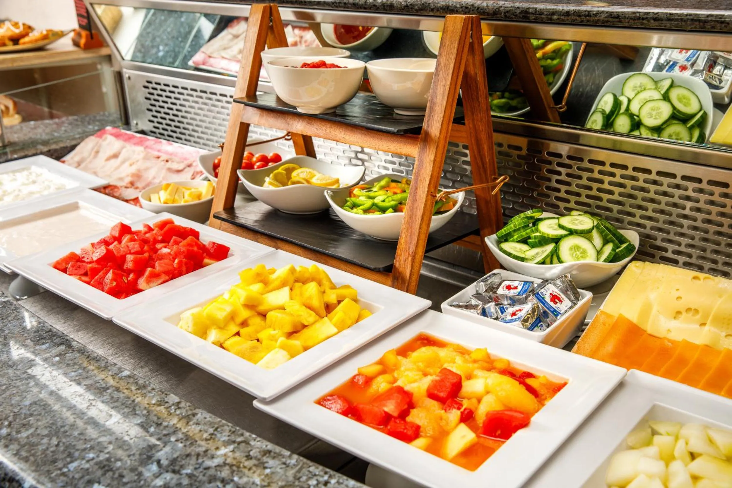 Restaurant/places to eat in Mercure Livingston Hotel