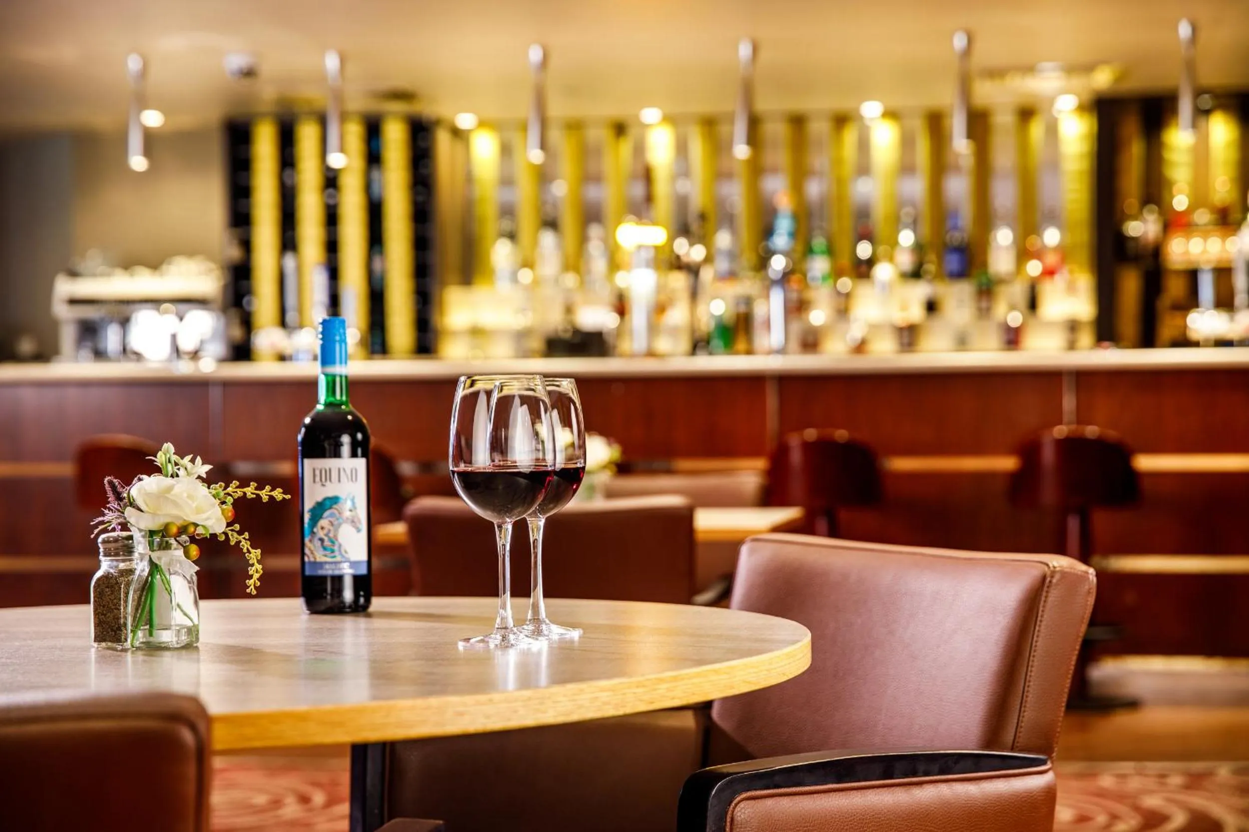 Lounge or bar in Mercure Livingston Hotel
