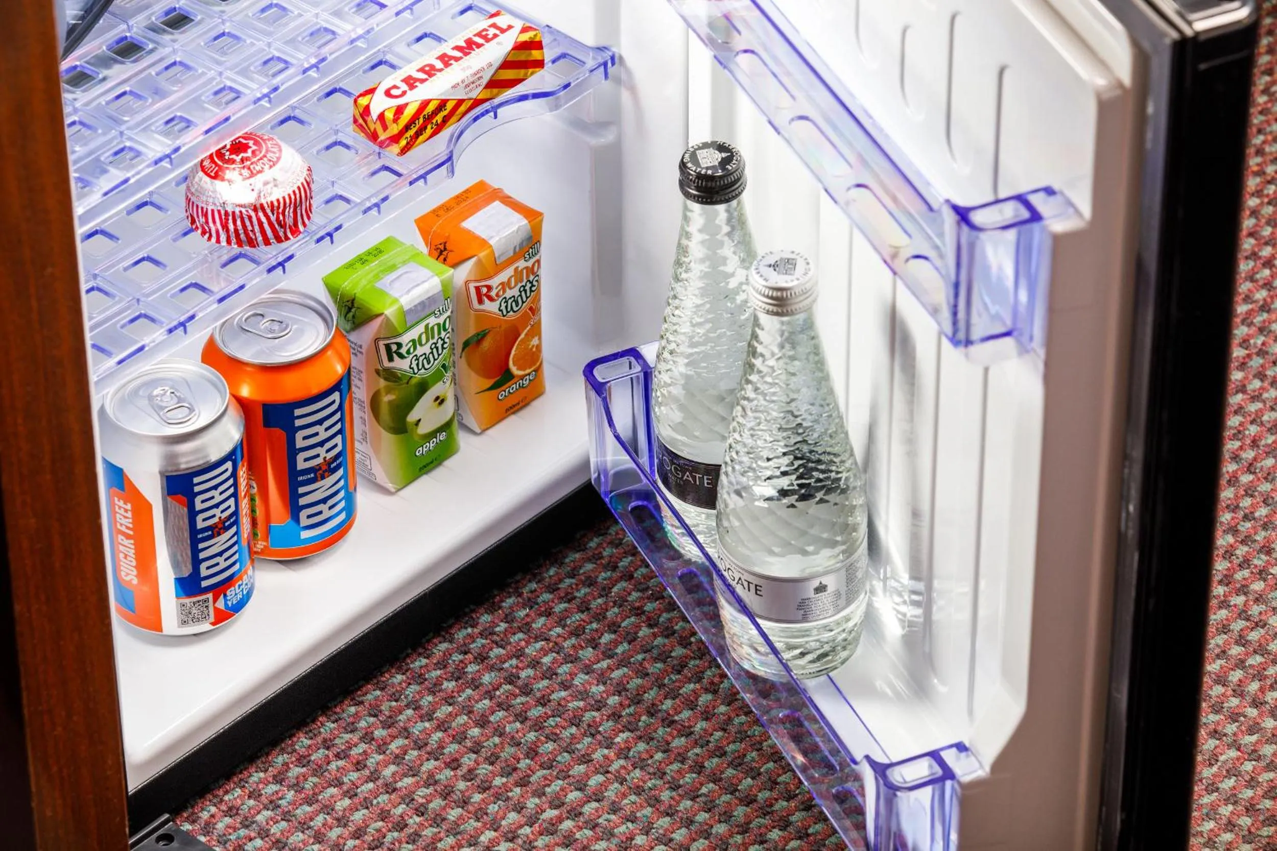 Food and drinks in Mercure Livingston Hotel