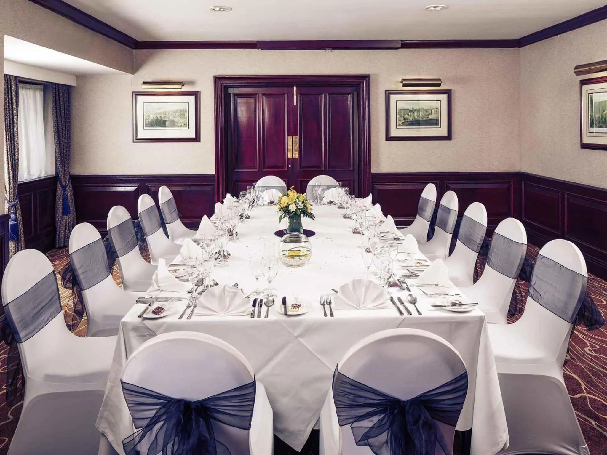 wedding in Mercure Livingston Hotel