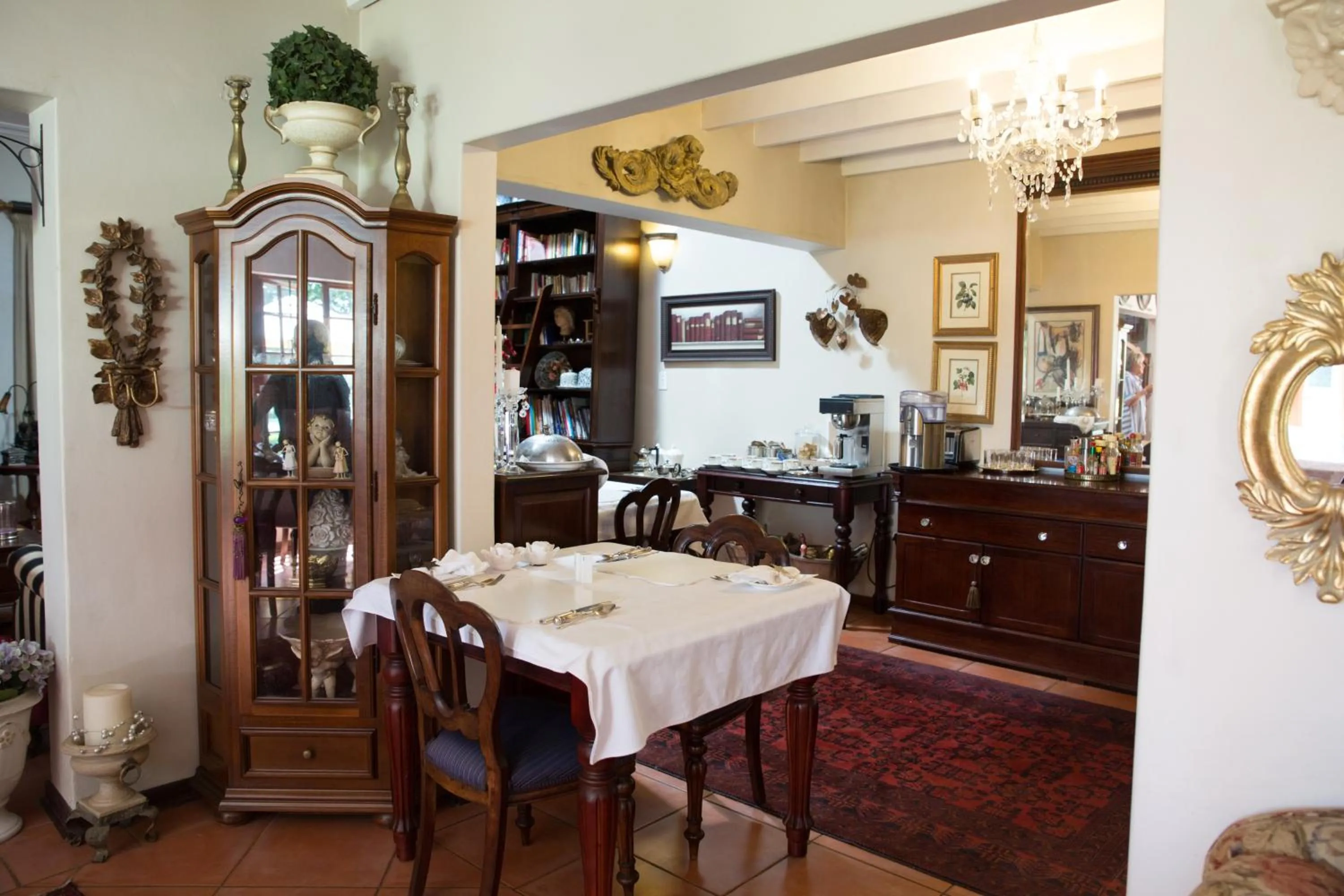 Restaurant/places to eat in MacGregors Guest House