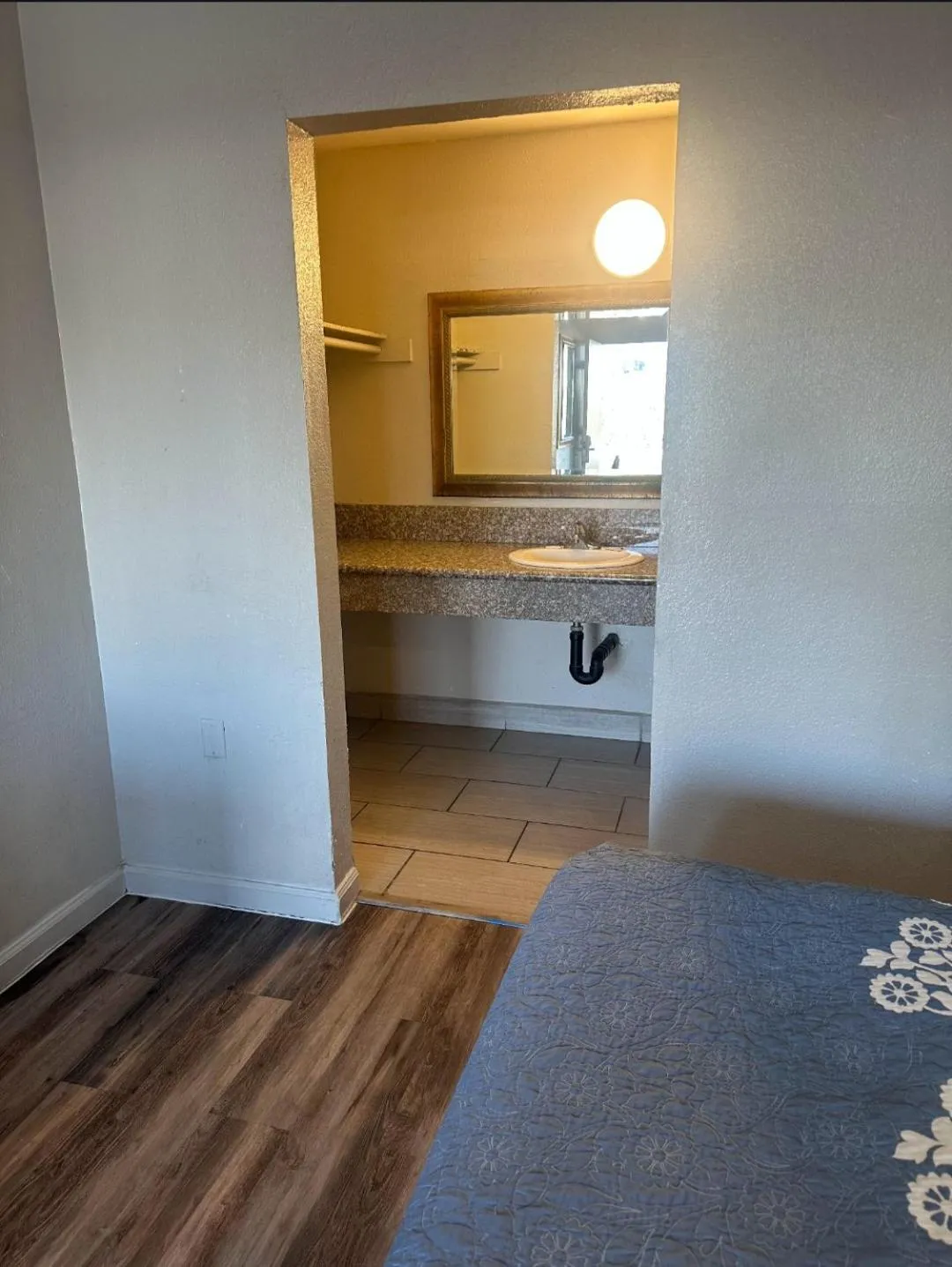 Bathroom in Best Economy Inn & Suites