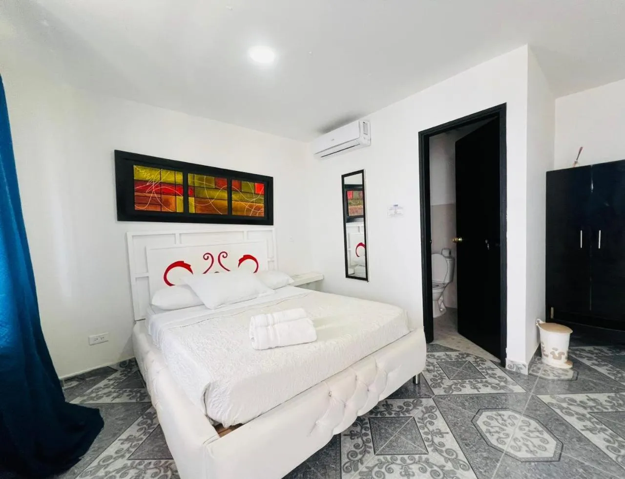 Bedroom, Bed in Caribbean Island Hotel