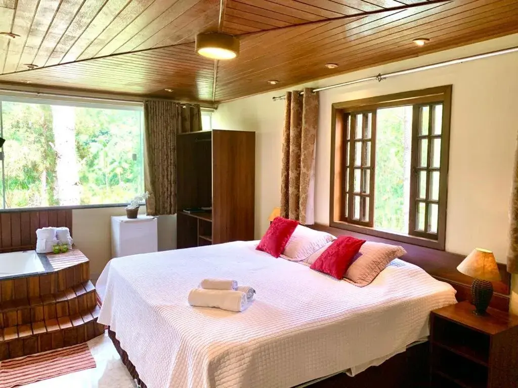 King Room with Pool View in Recanto de Moriá King Room with Pool View in Recanto de Moriá