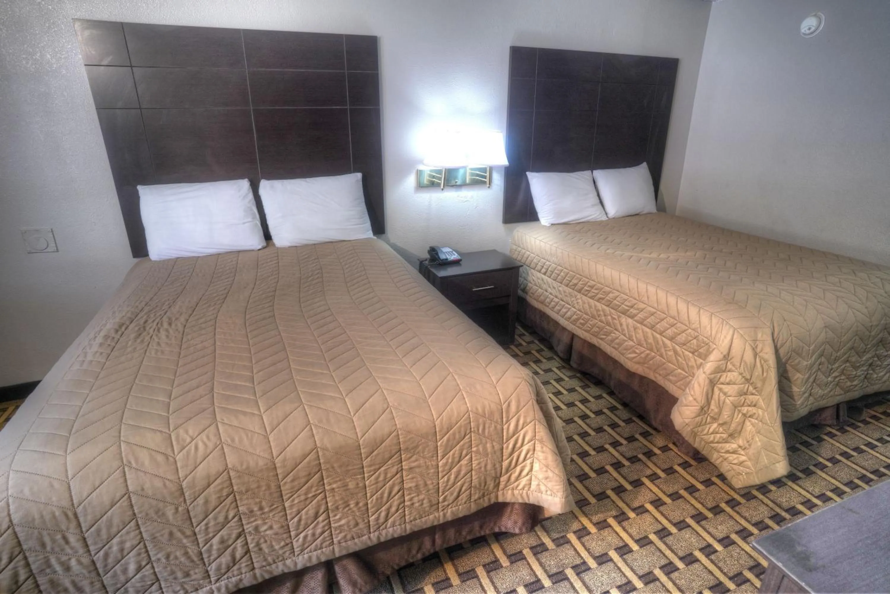 Photo of the whole room, Bed in Amerivu Inn & Suites - Helen - Downtown