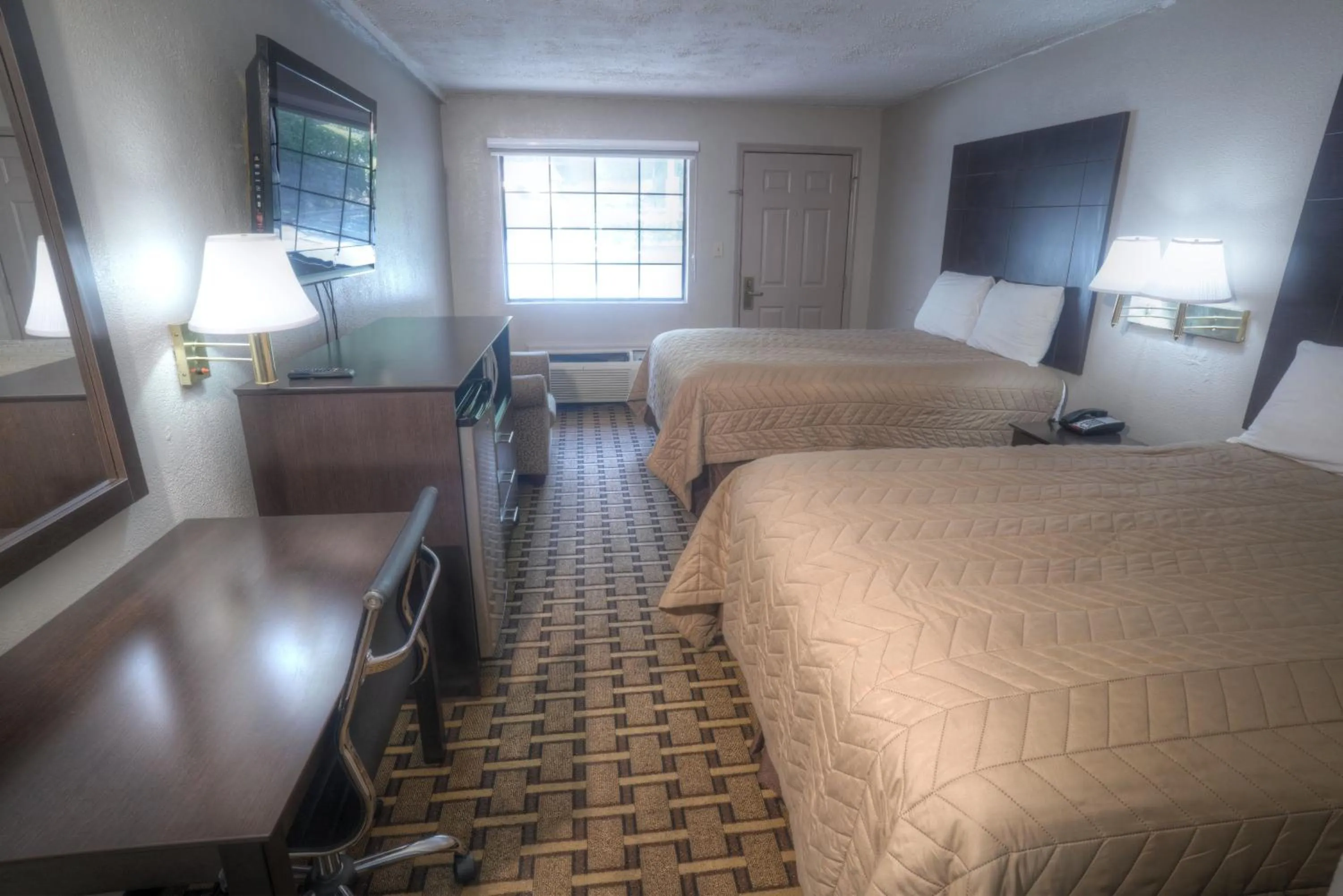 Bedroom, Bed in Amerivu Inn & Suites - Helen - Downtown