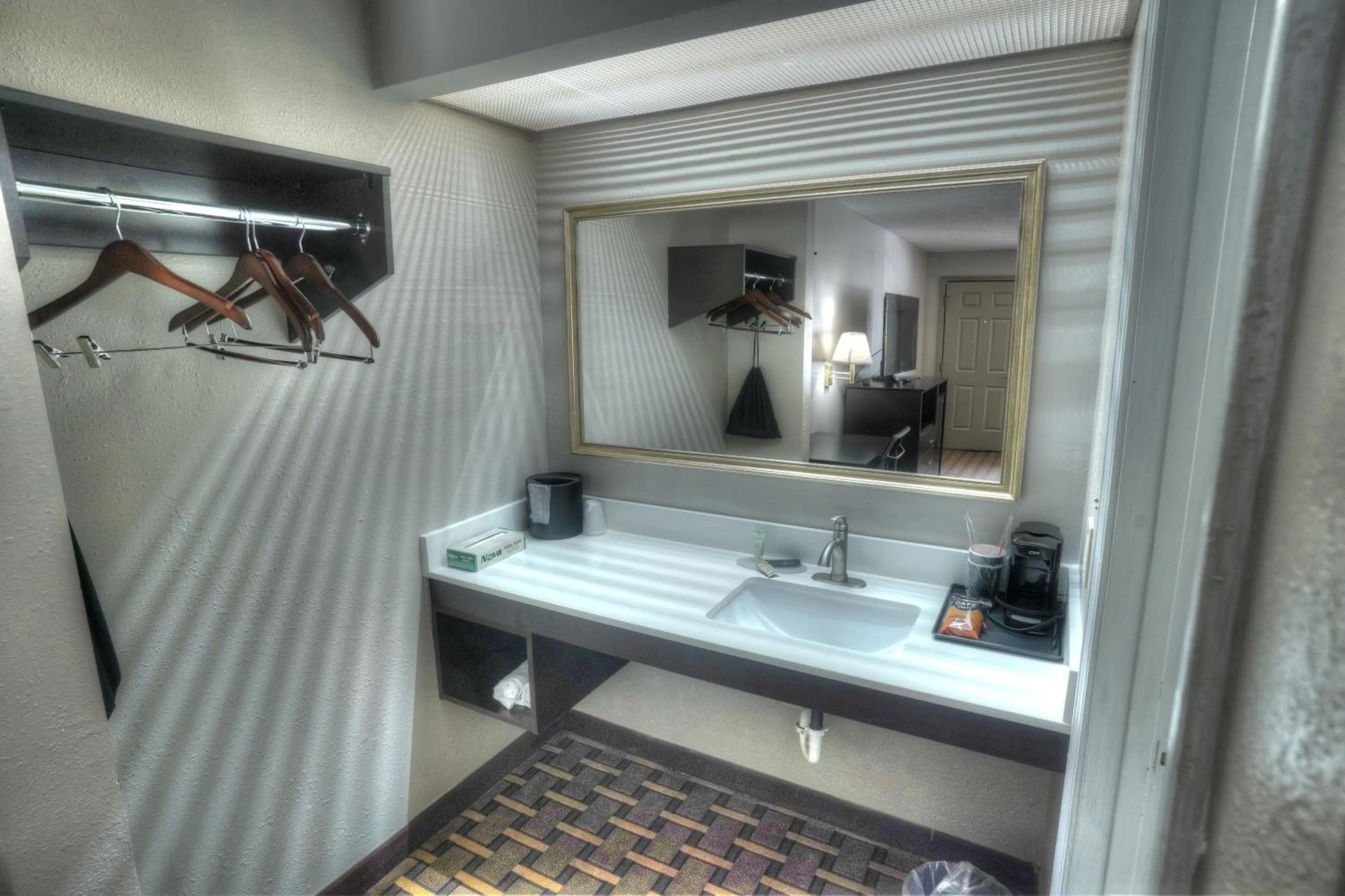 Bathroom in Amerivu Inn & Suites - Helen - Downtown