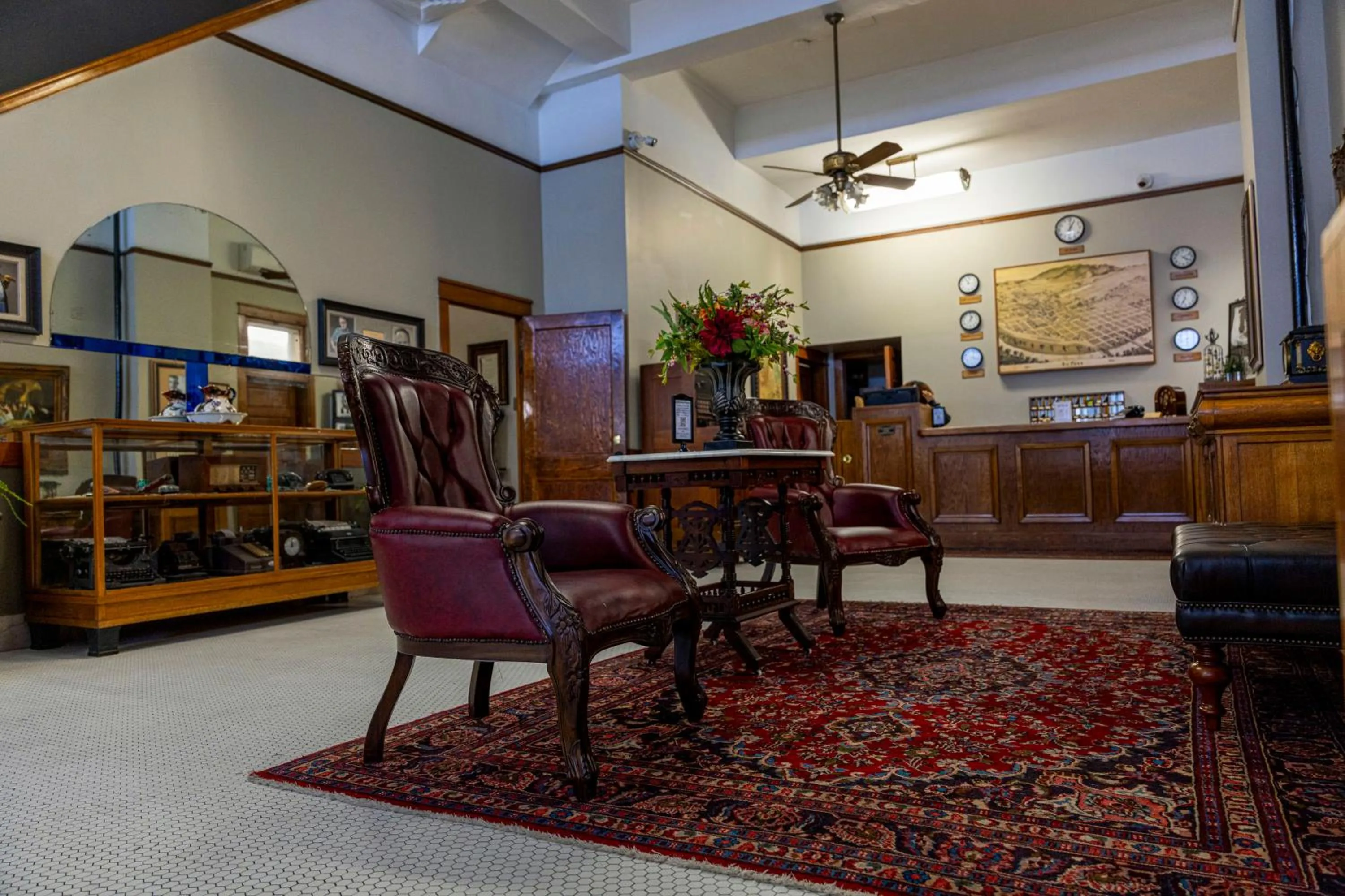 Lobby or reception in Gardner Hotel & Hostel