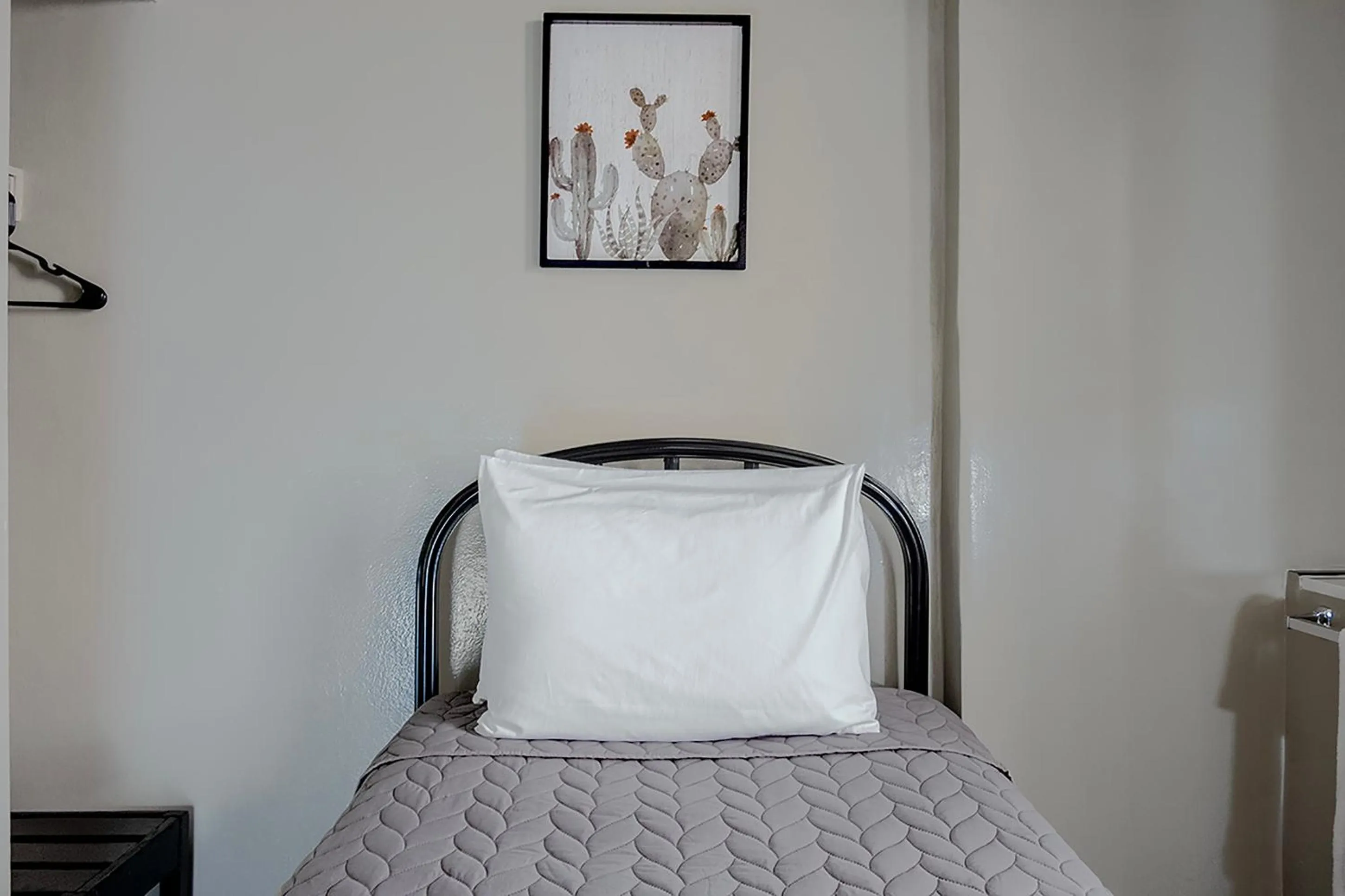 Bed in Gardner Hotel & Hostel