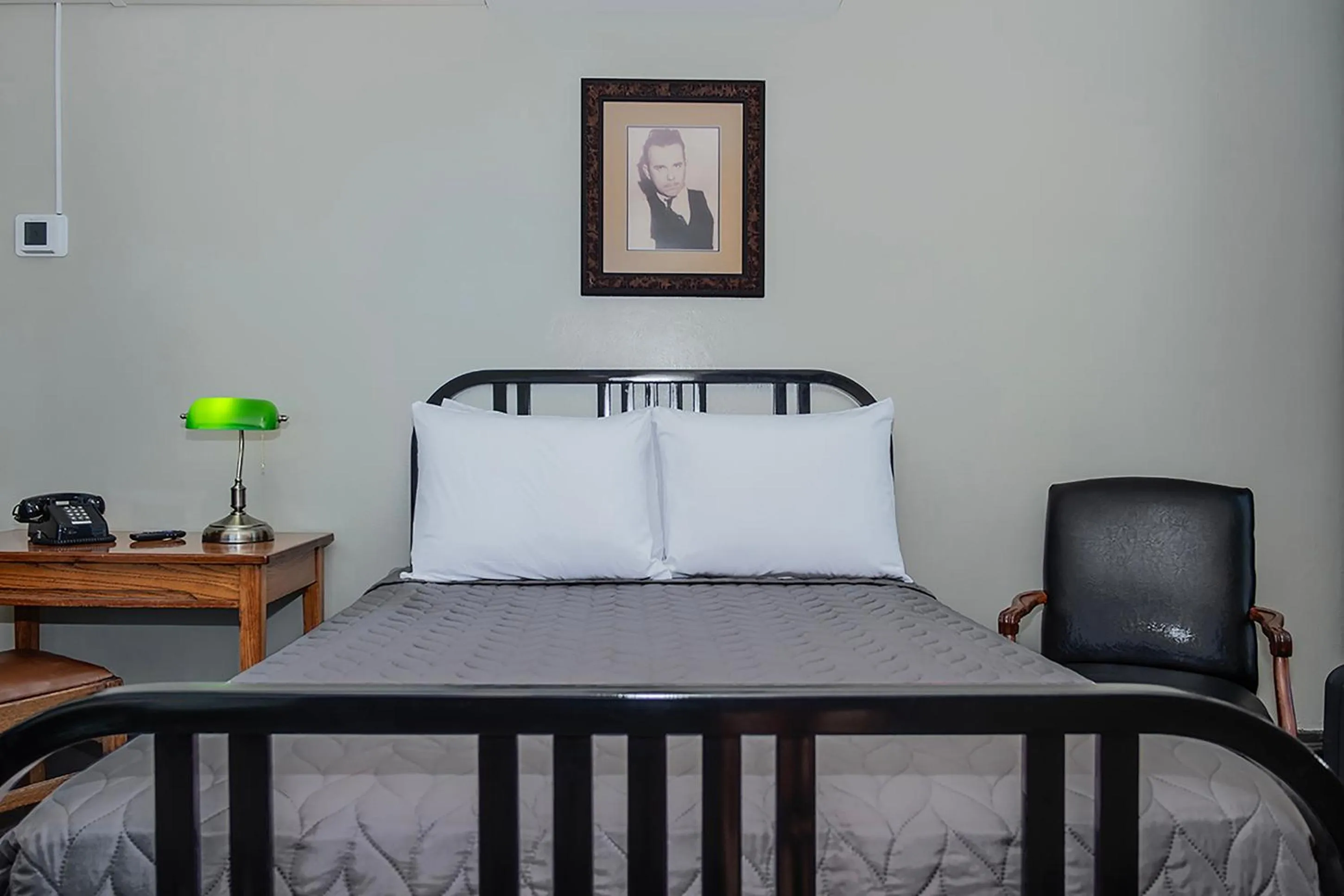 Bed in Gardner Hotel & Hostel