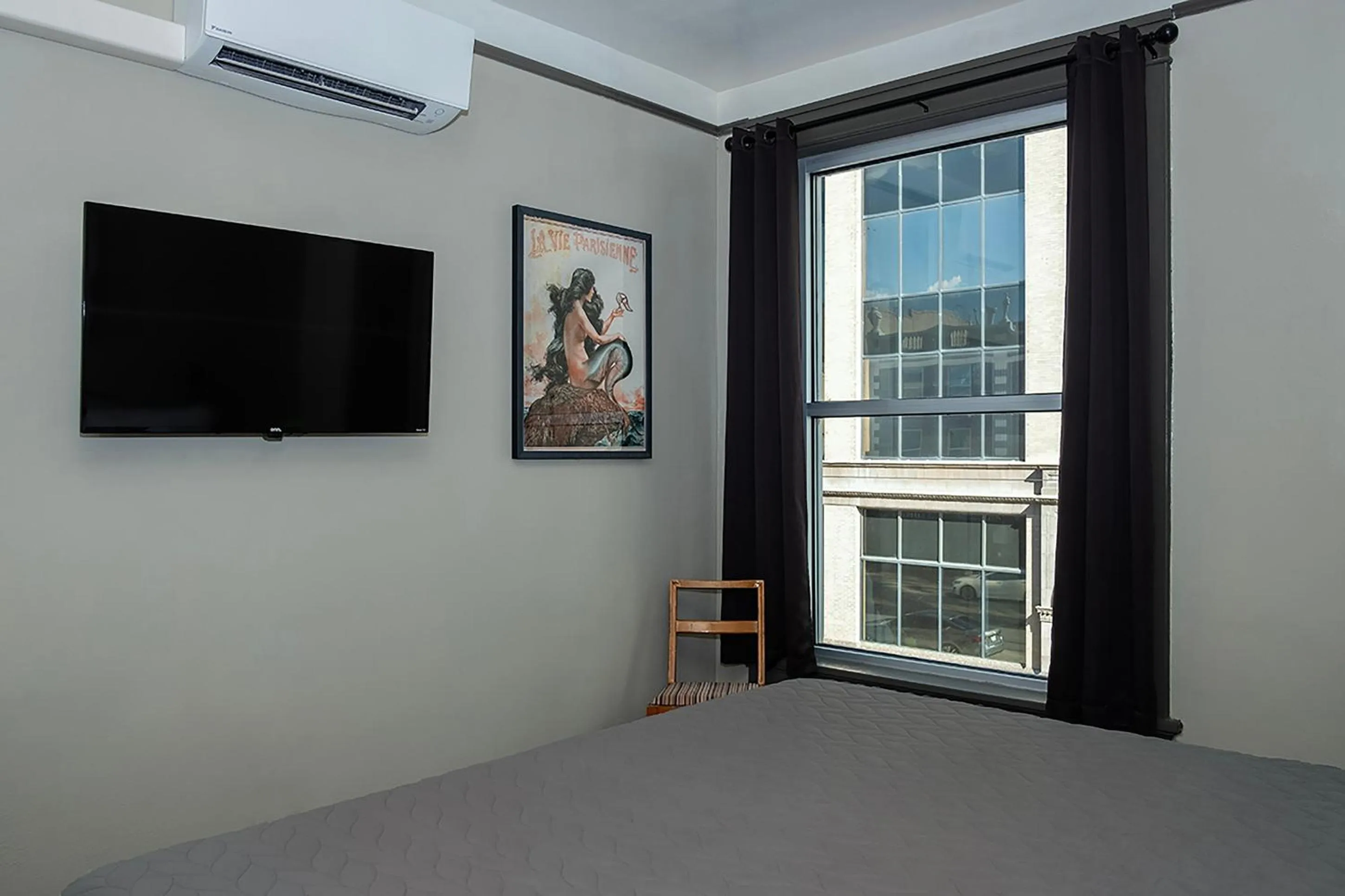 TV and multimedia in Gardner Hotel & Hostel