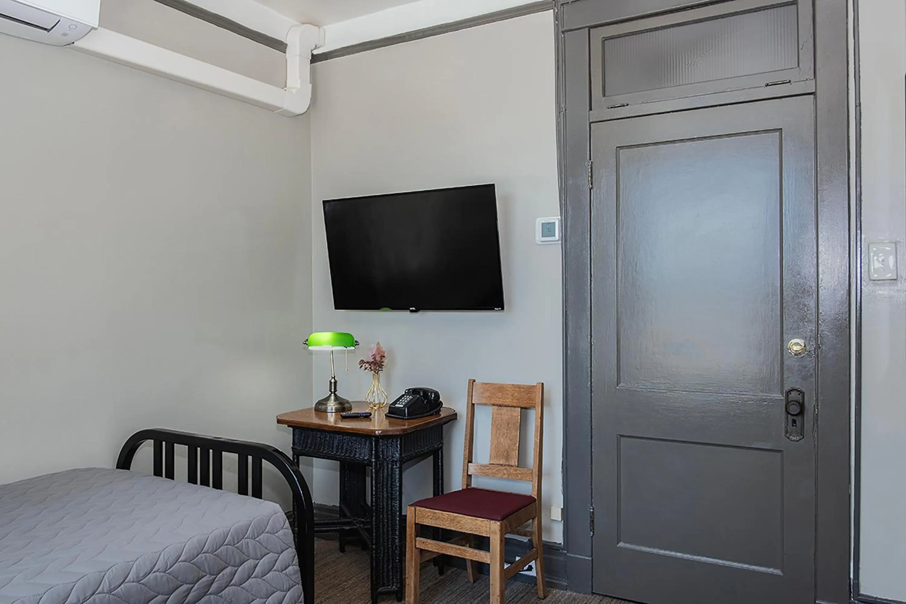 Bed in Gardner Hotel & Hostel