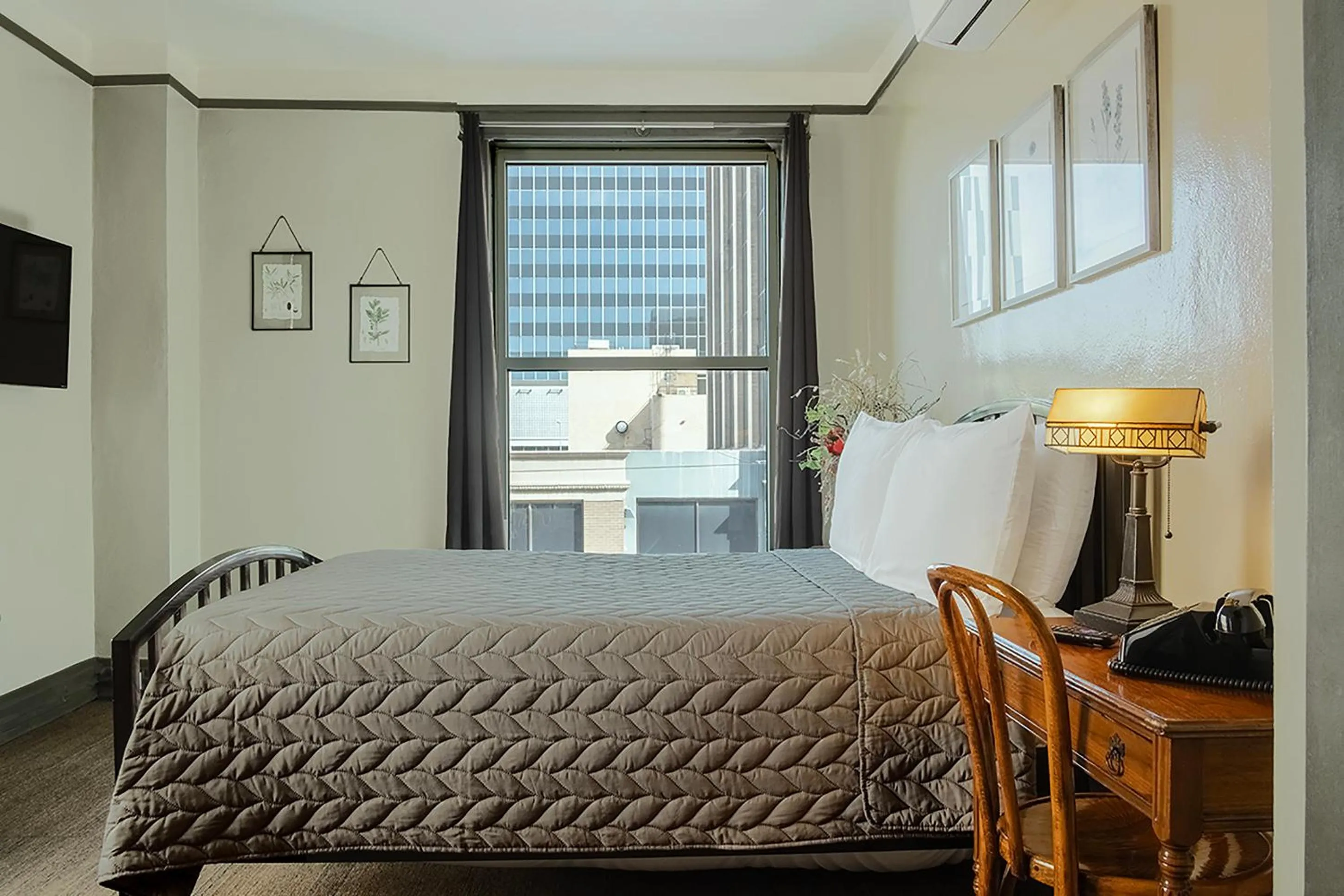 Bed in Gardner Hotel & Hostel