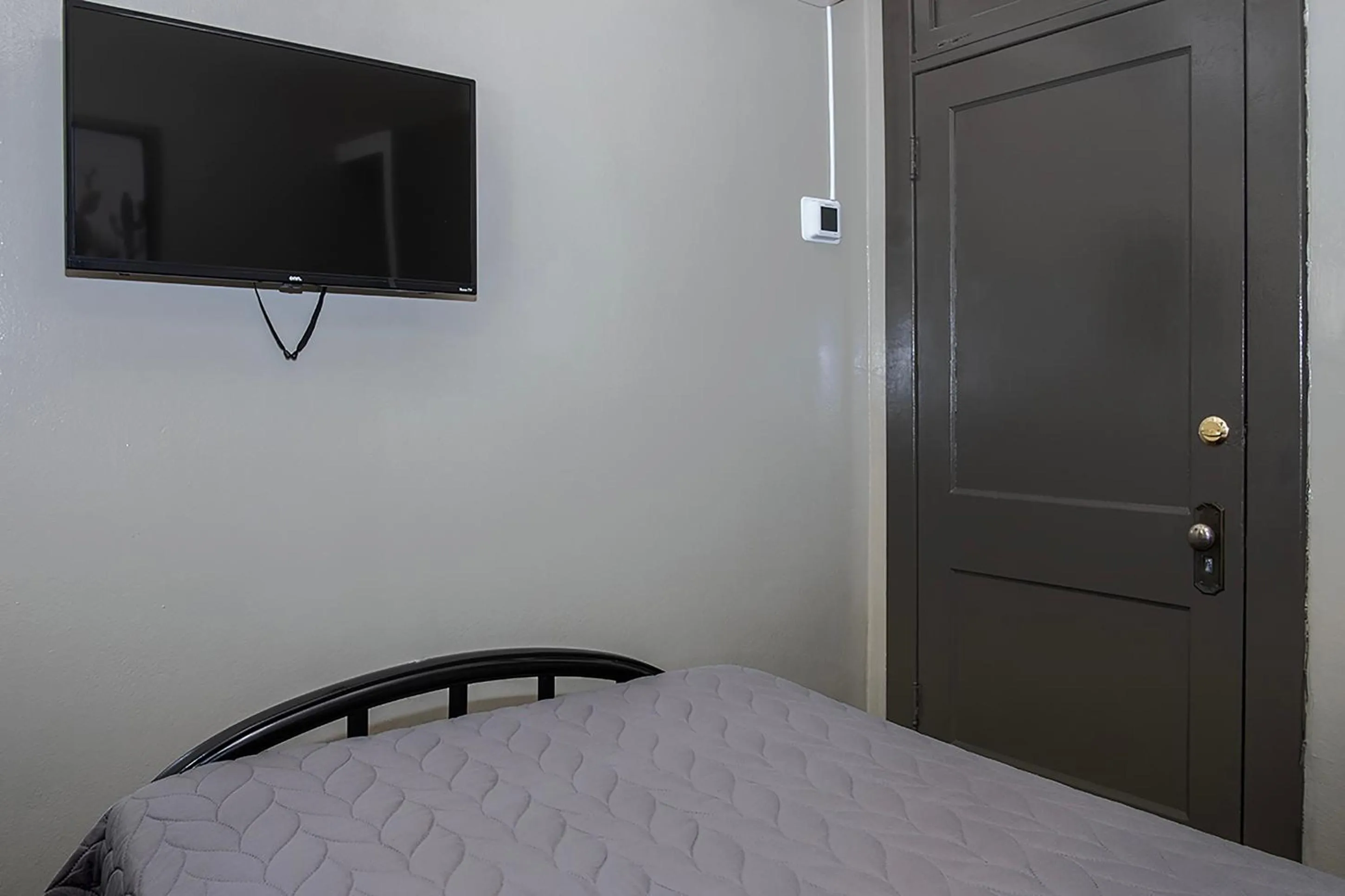 Bed in Gardner Hotel & Hostel