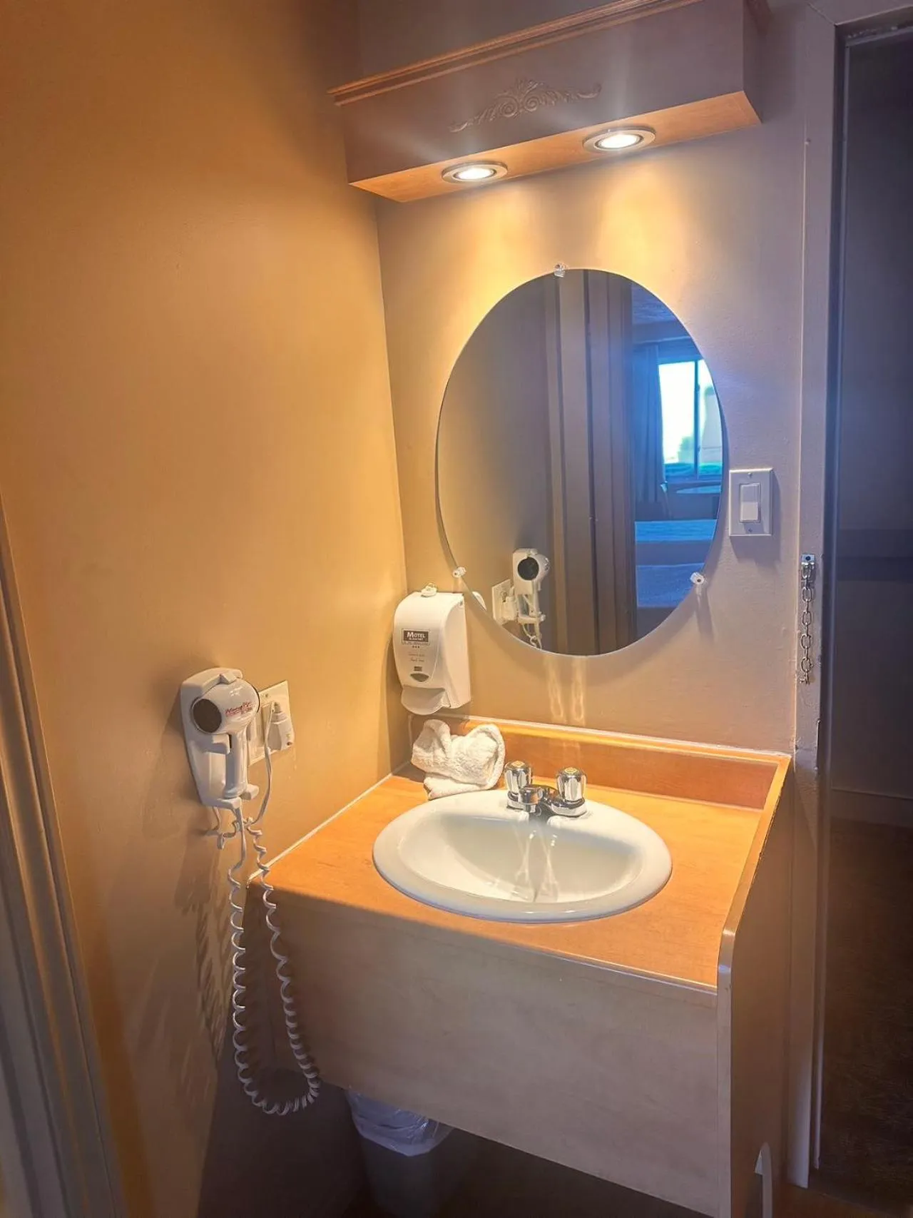 Travelodge by Wyndham Drummondville