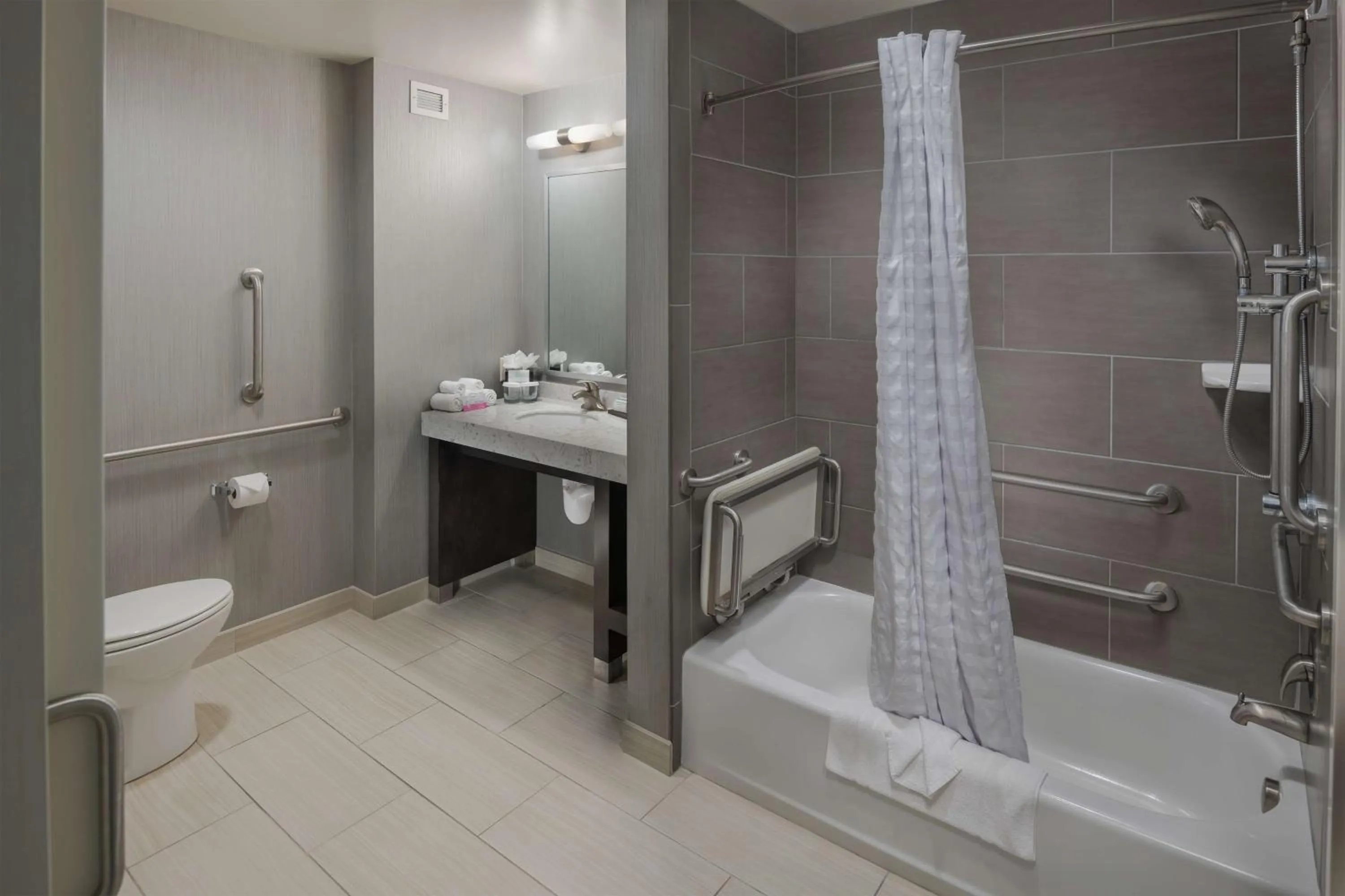 Bathroom in Embassy Suites Portland/Hillsboro